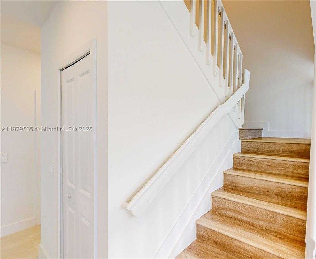 Small Image of 18936 SOUTH WEST 344TH TER, Homestead Number 21