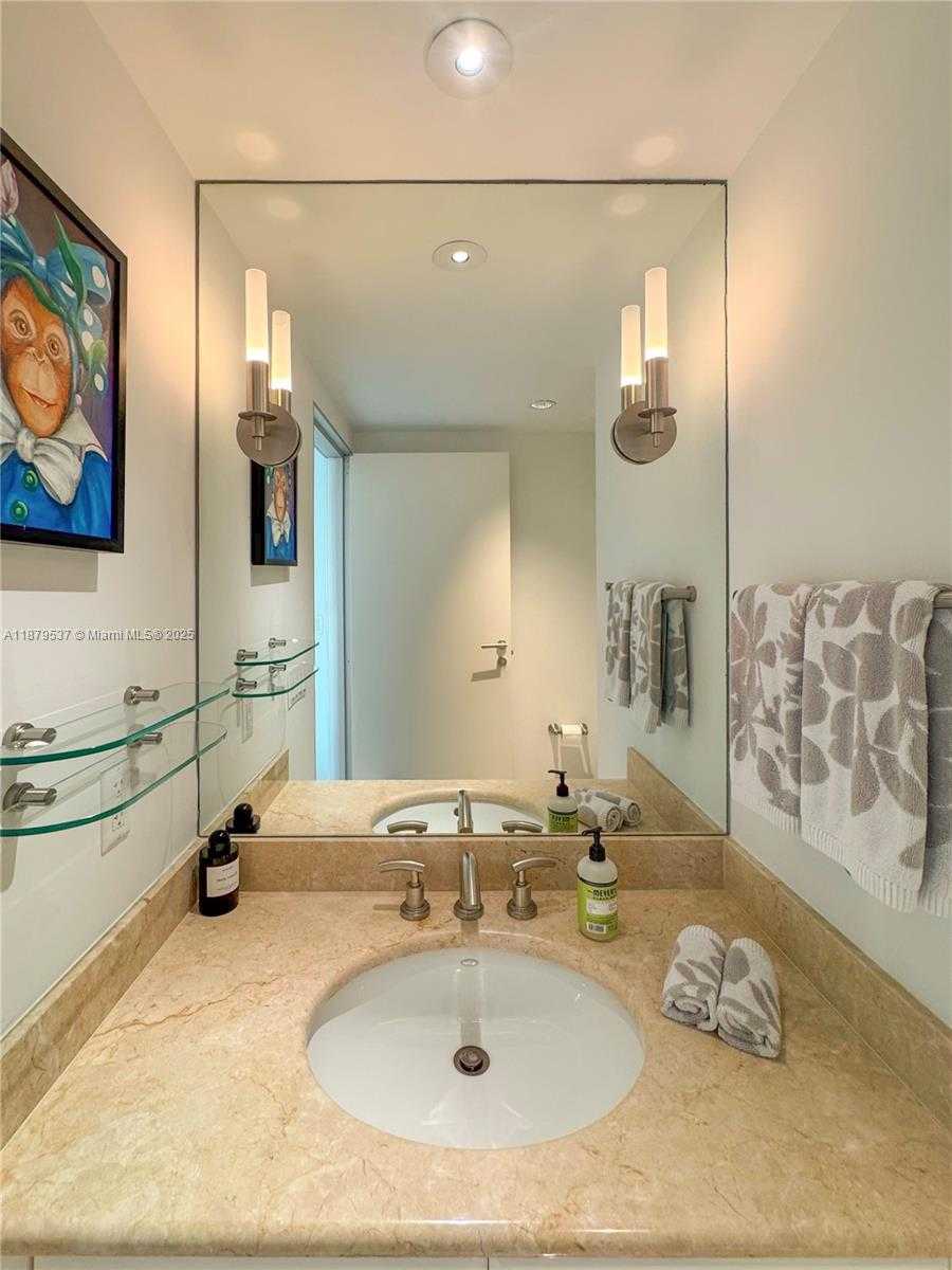 Small Image of 1331 BRICKELL BAY DR #1505, Miami Number 10