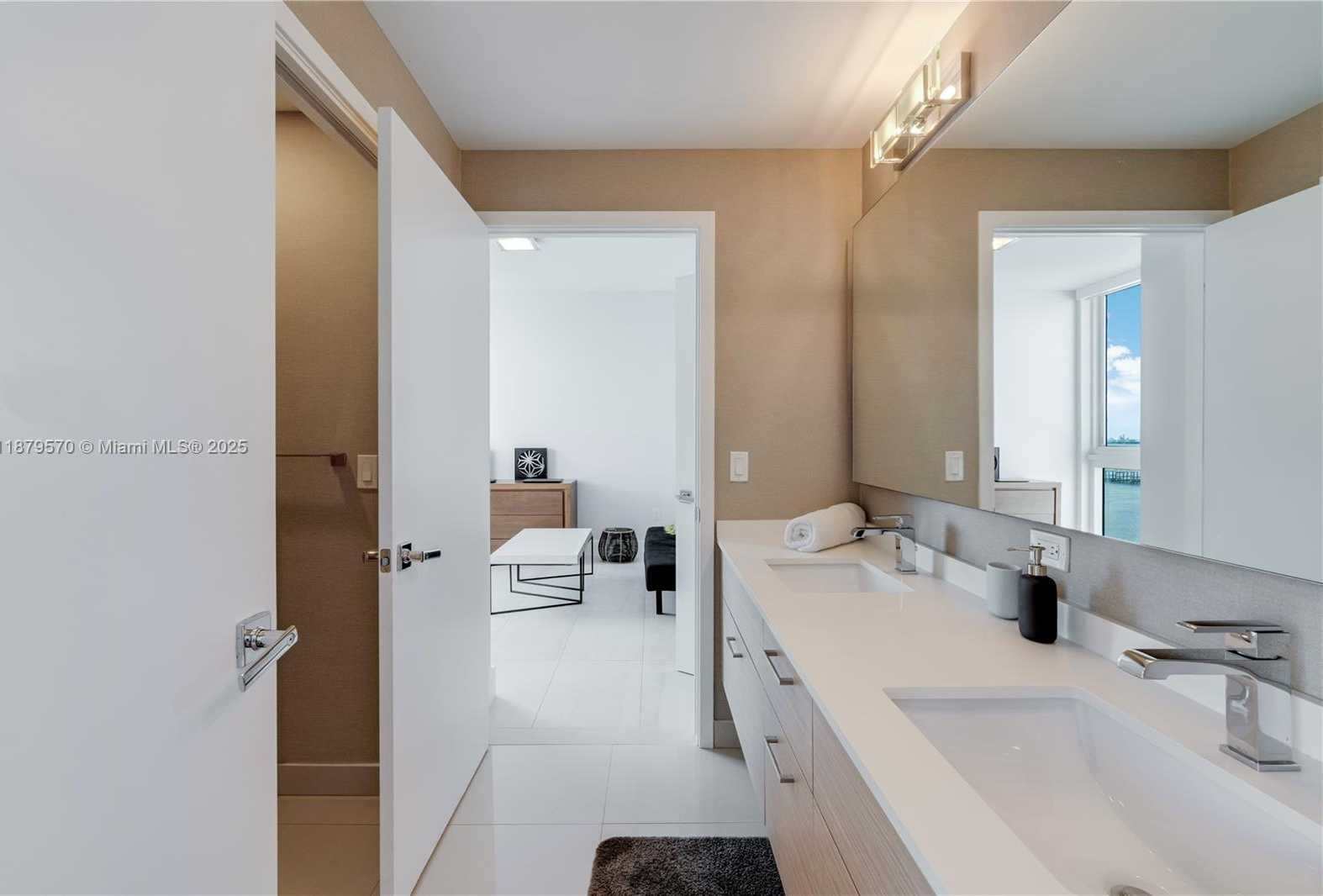 Small Image of 600 NORTH EAST 27TH ST #2801, Miami Number 24