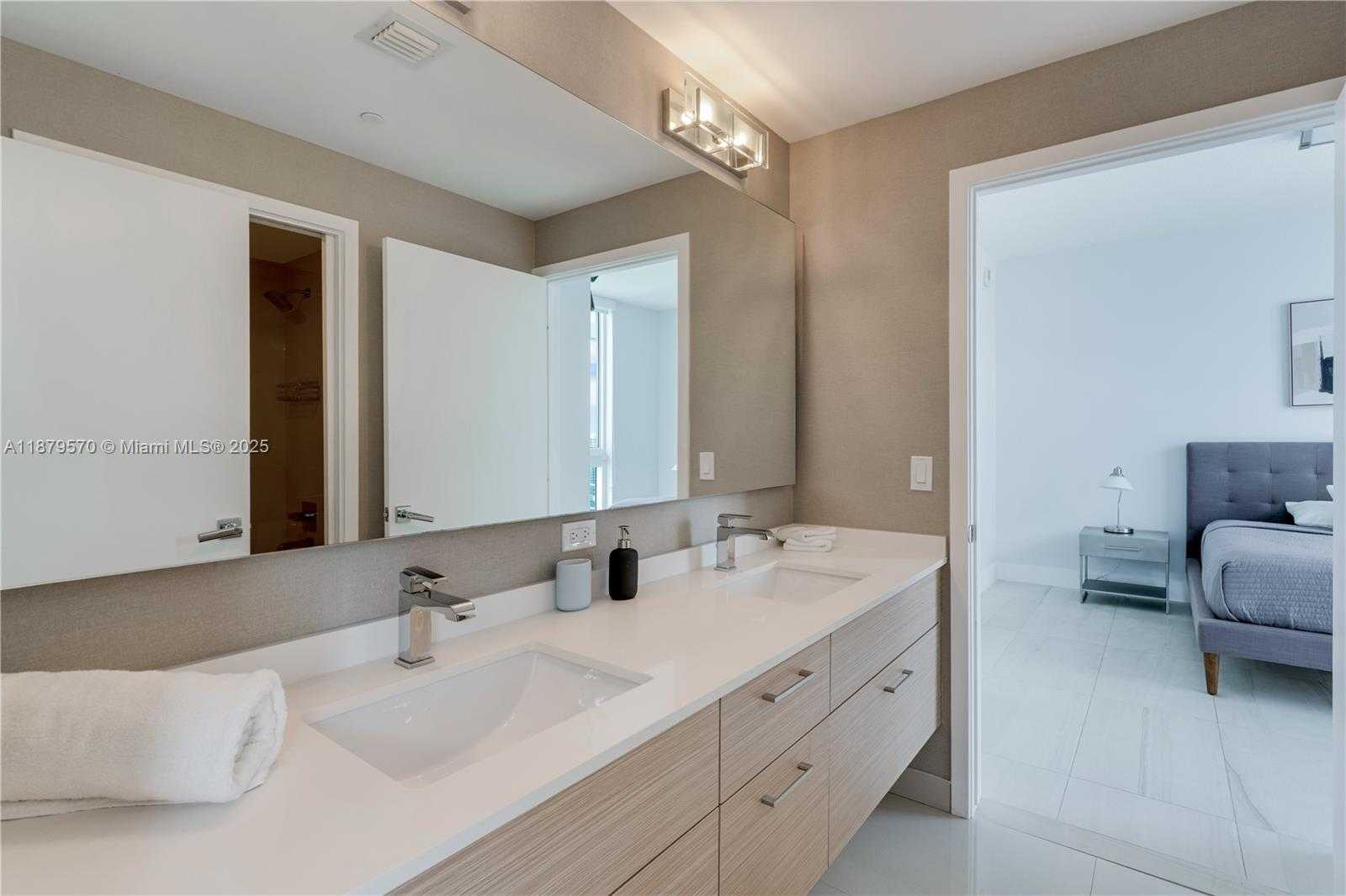 Small Image of 600 NORTH EAST 27TH ST #2801, Miami Number 25