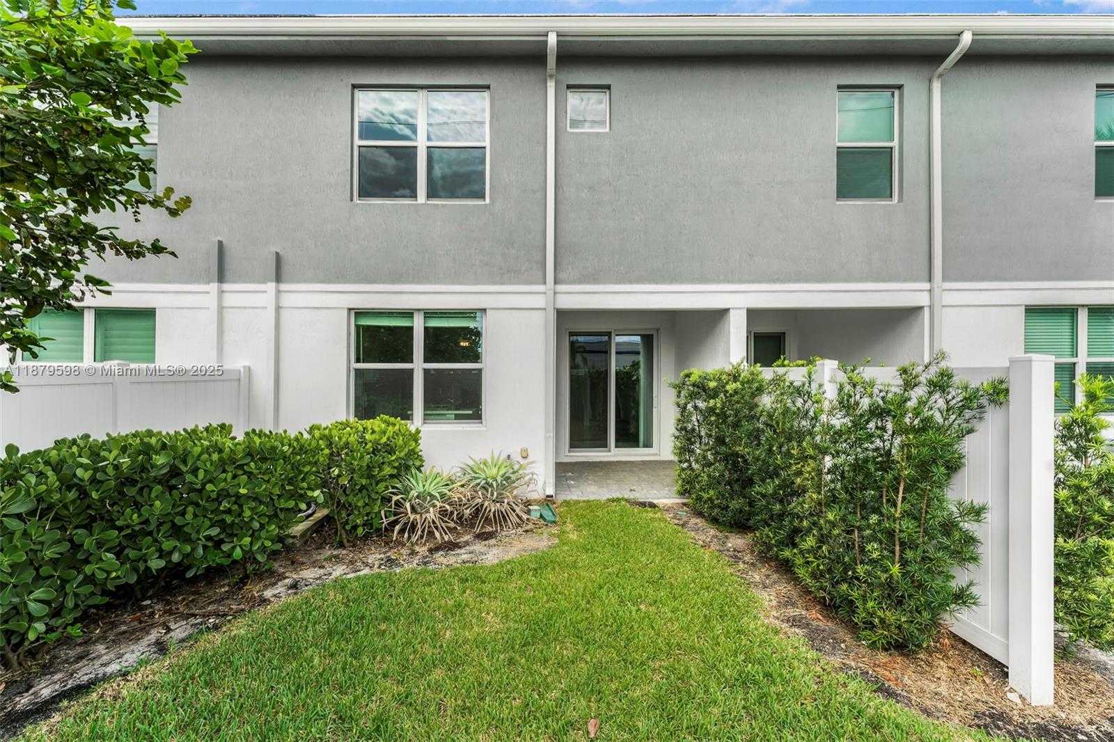Small Image of 552 PARSONS WAY, Deerfield Beach Number 31
