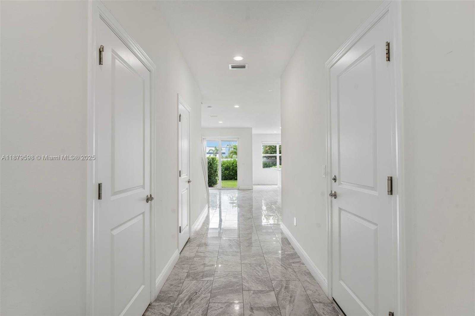 Small Image of 552 PARSONS WAY, Deerfield Beach Number 7