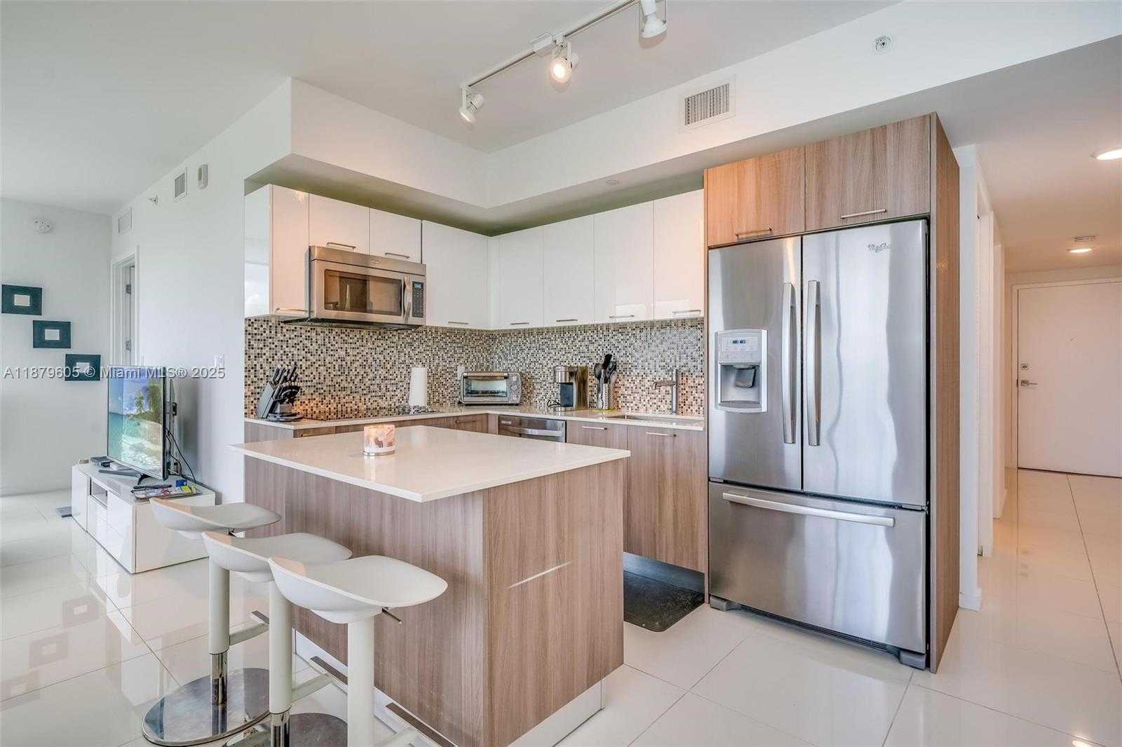 Small Image of 5300 PASEO BLVD #1714, Doral Number 3