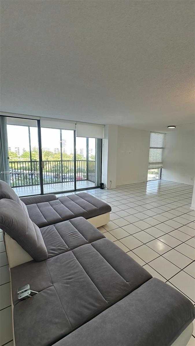 Small Image of 20301 WEST COUNTRY CLUB DR #621, Aventura Number 3