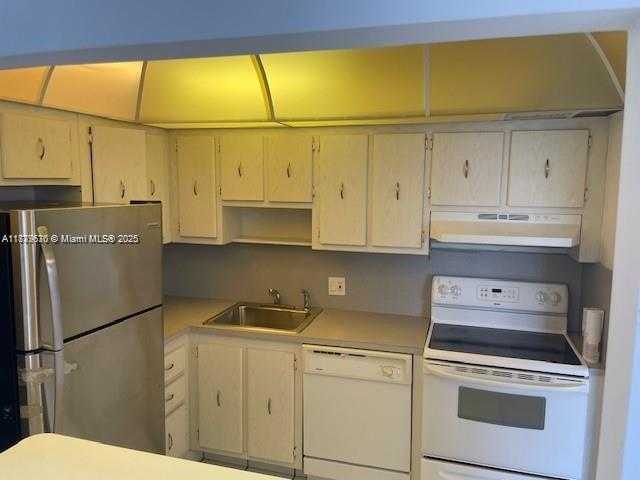 Small Image of 20301 WEST COUNTRY CLUB DR #621, Aventura Number 4