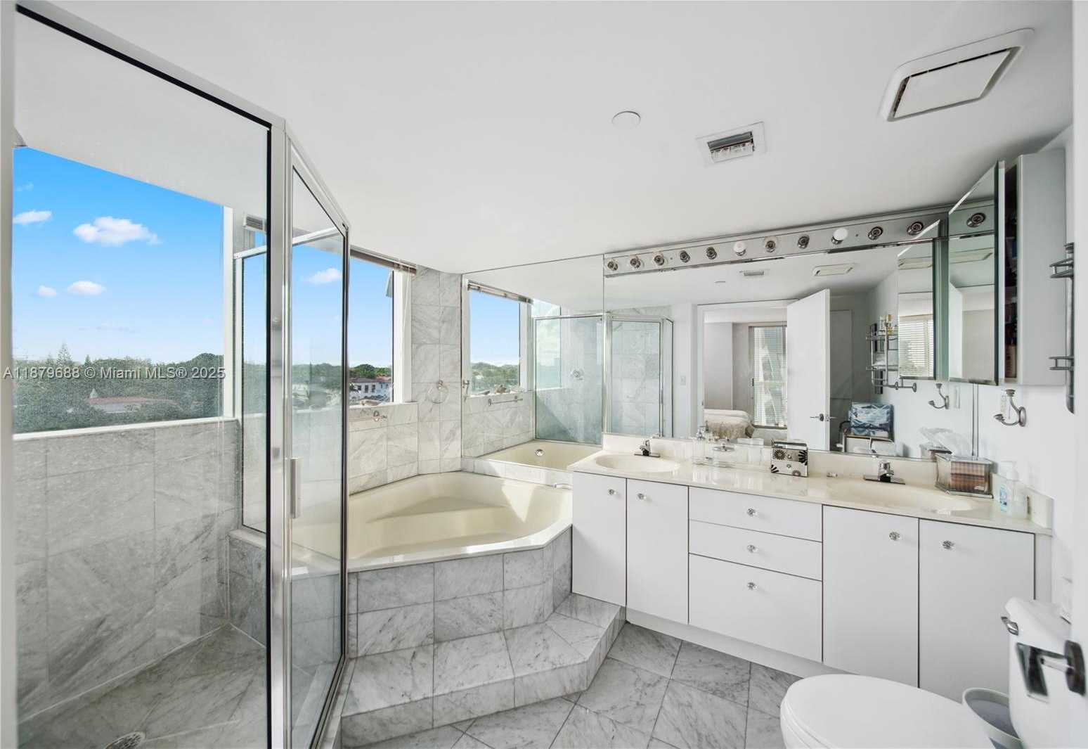 Small Image of 3411 INDIAN CREEK DR #604, Miami Beach Number 12