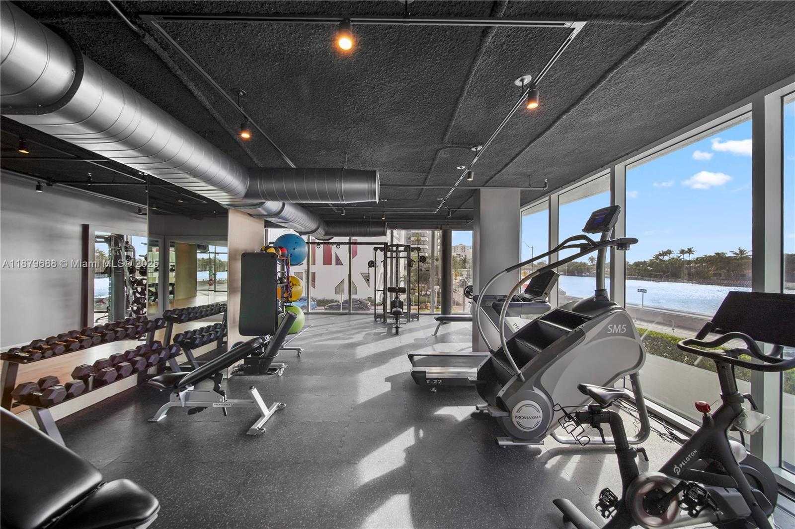 Small Image of 3411 INDIAN CREEK DR #604, Miami Beach Number 19