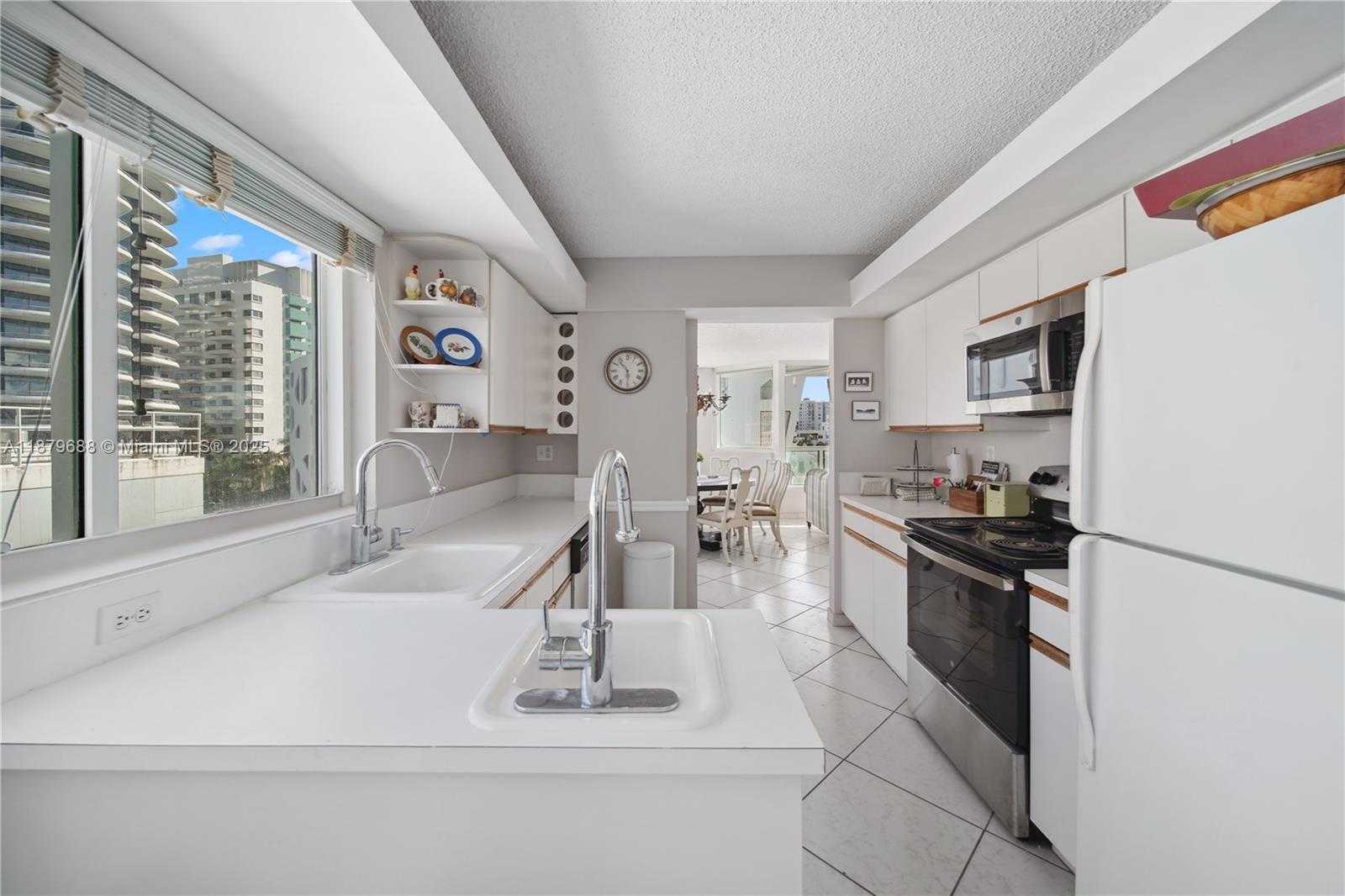 Small Image of 3411 INDIAN CREEK DR #604, Miami Beach Number 8