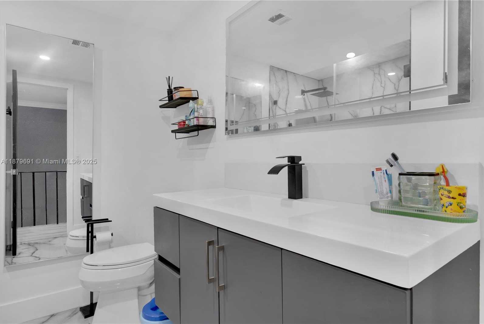 Small Image of 9956 SOUTH WEST 88TH ST #128-1, Miami Number 17