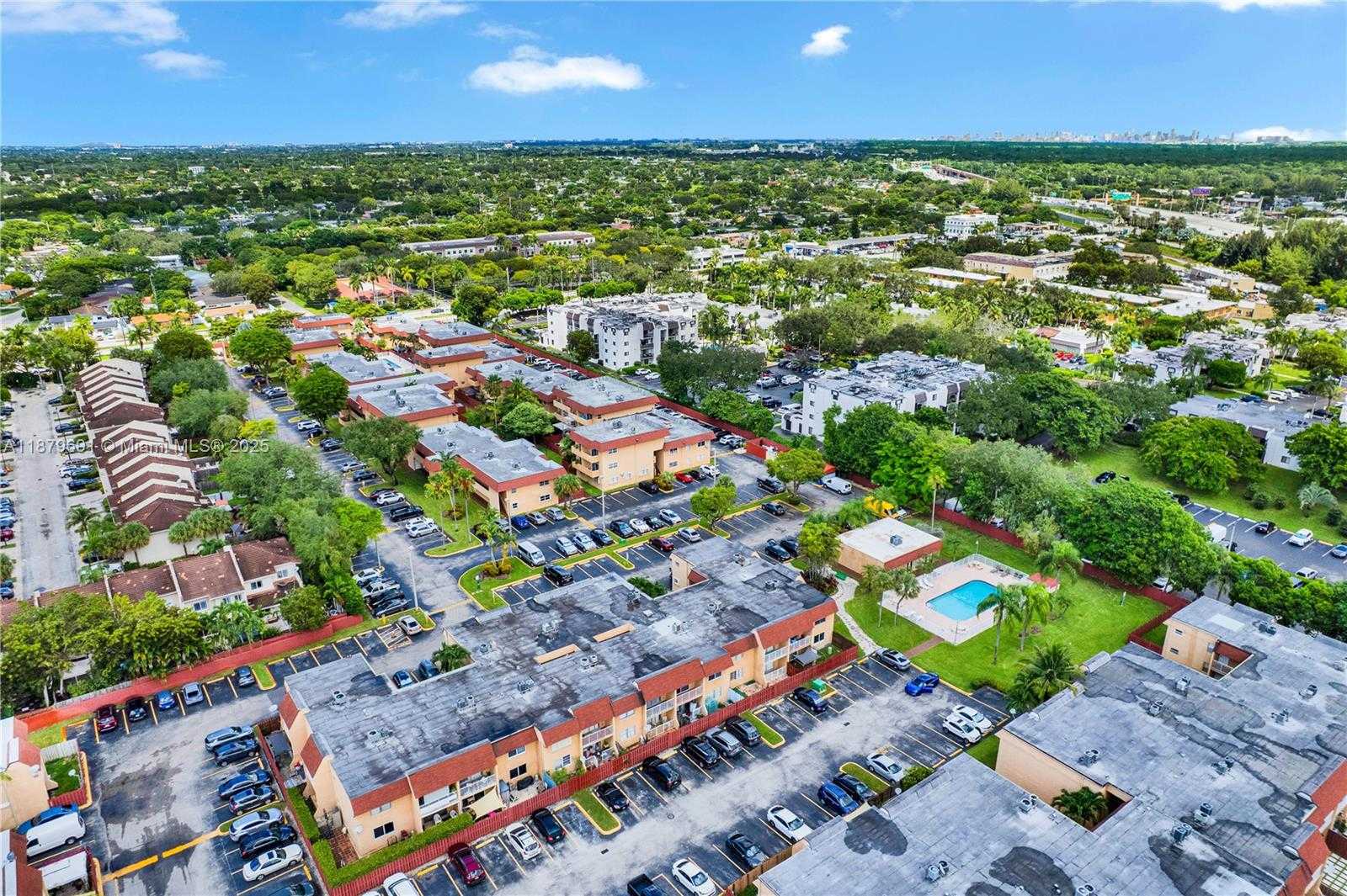 Small Image of 9956 SOUTH WEST 88TH ST #128-1, Miami Number 41