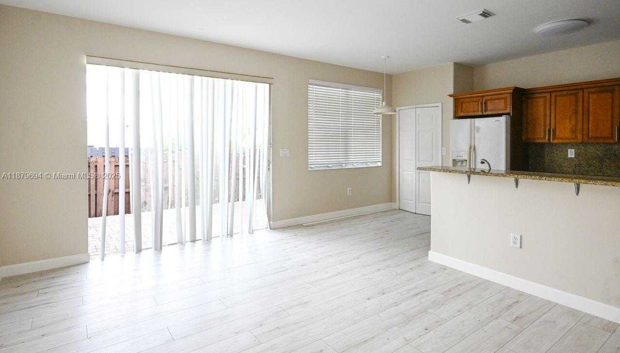 Small Image of 8134 NORTH WEST 107TH PATH, Doral Number 4
