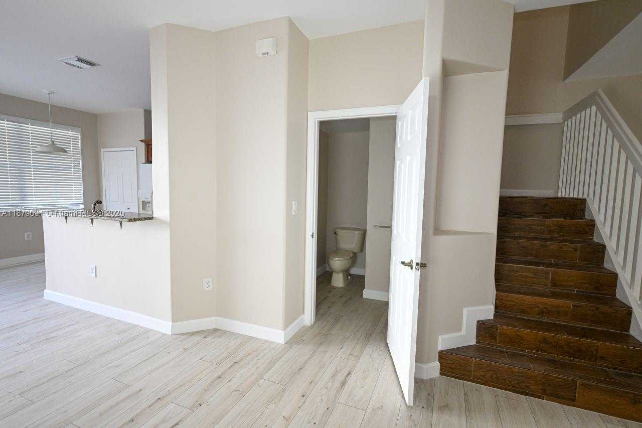 Small Image of 8134 NORTH WEST 107TH PATH, Doral Number 7