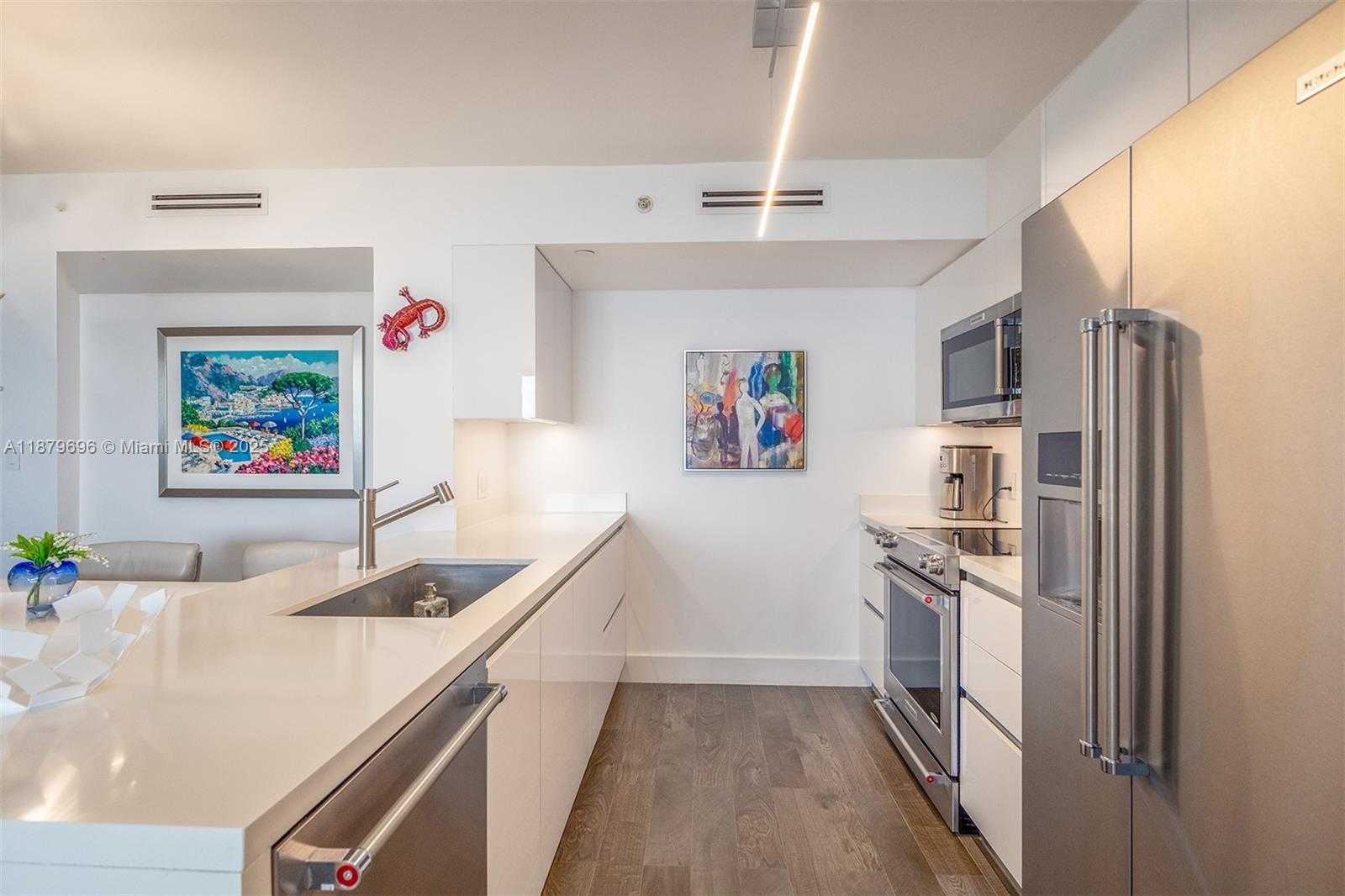 Small Image of 90 ALTON RD #1703, Miami Beach Number 4