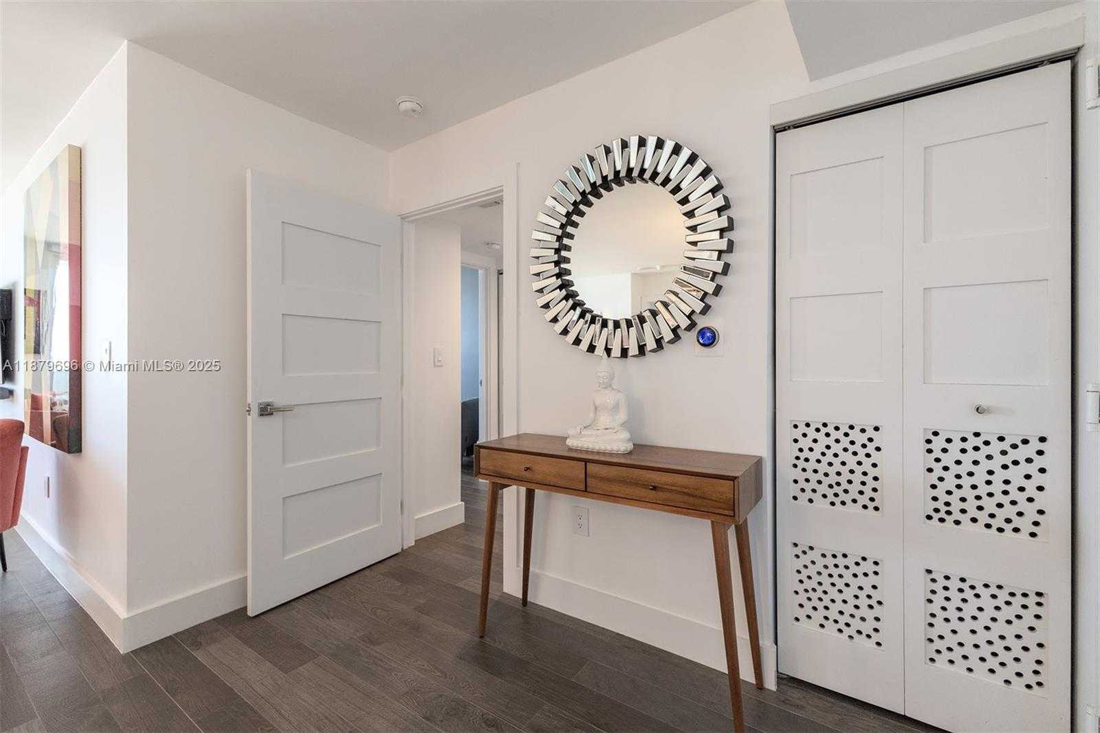 Small Image of 90 ALTON RD #1703, Miami Beach Number 9