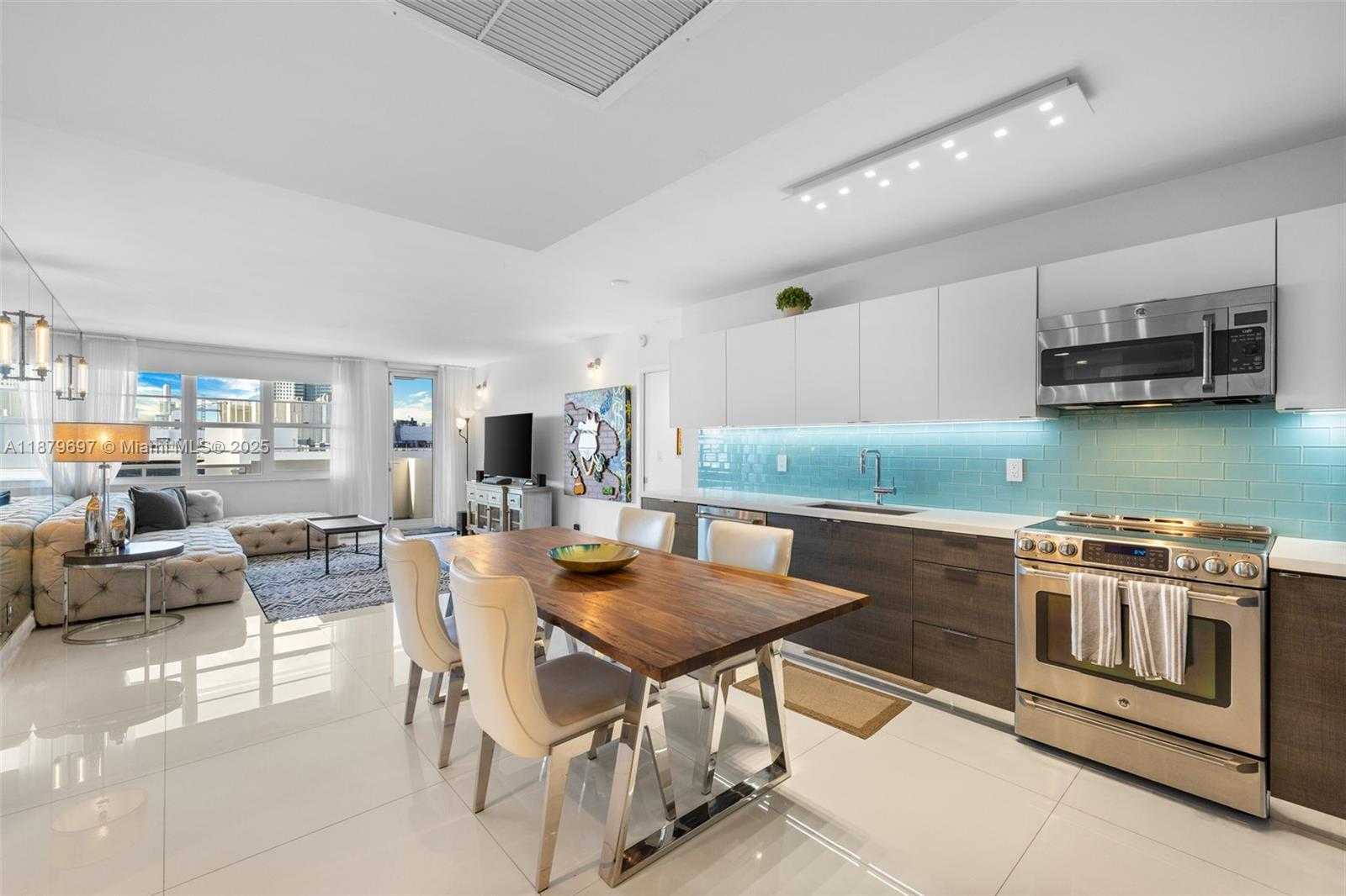 Small Image of 100 LINCOLN RD #1523/1525, Miami Beach Number 2