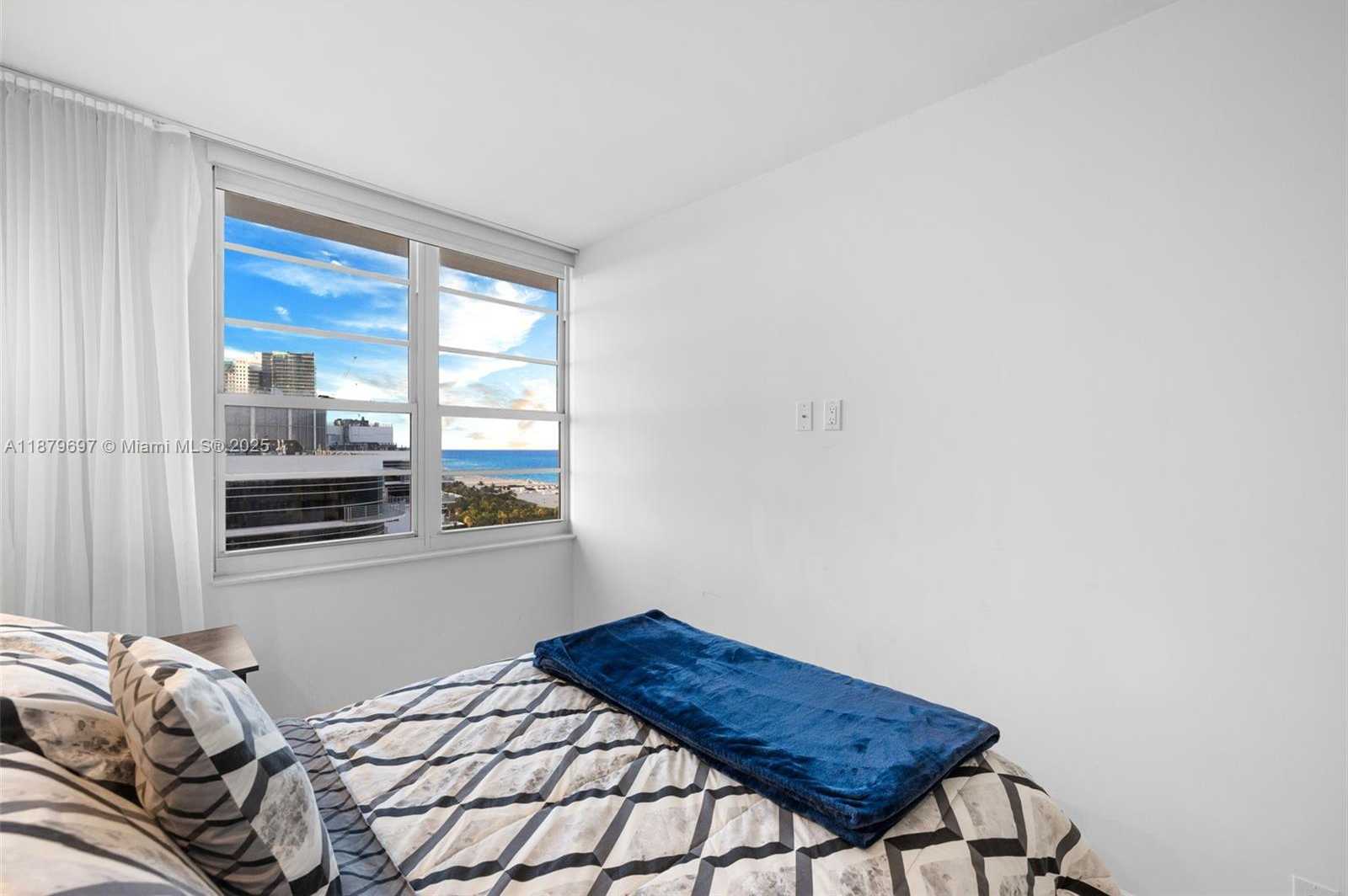 Small Image of 100 LINCOLN RD #1523/1525, Miami Beach Number 20