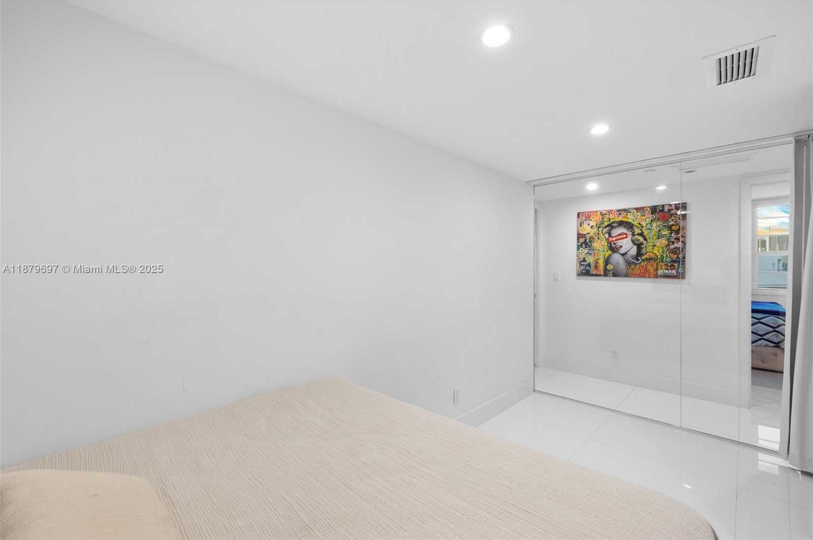 Small Image of 100 LINCOLN RD #1523/1525, Miami Beach Number 23