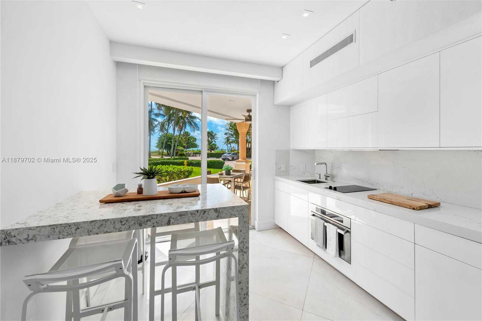 Small Image of 15512 FISHER ISLAND DR #15512, Miami Beach Number 2