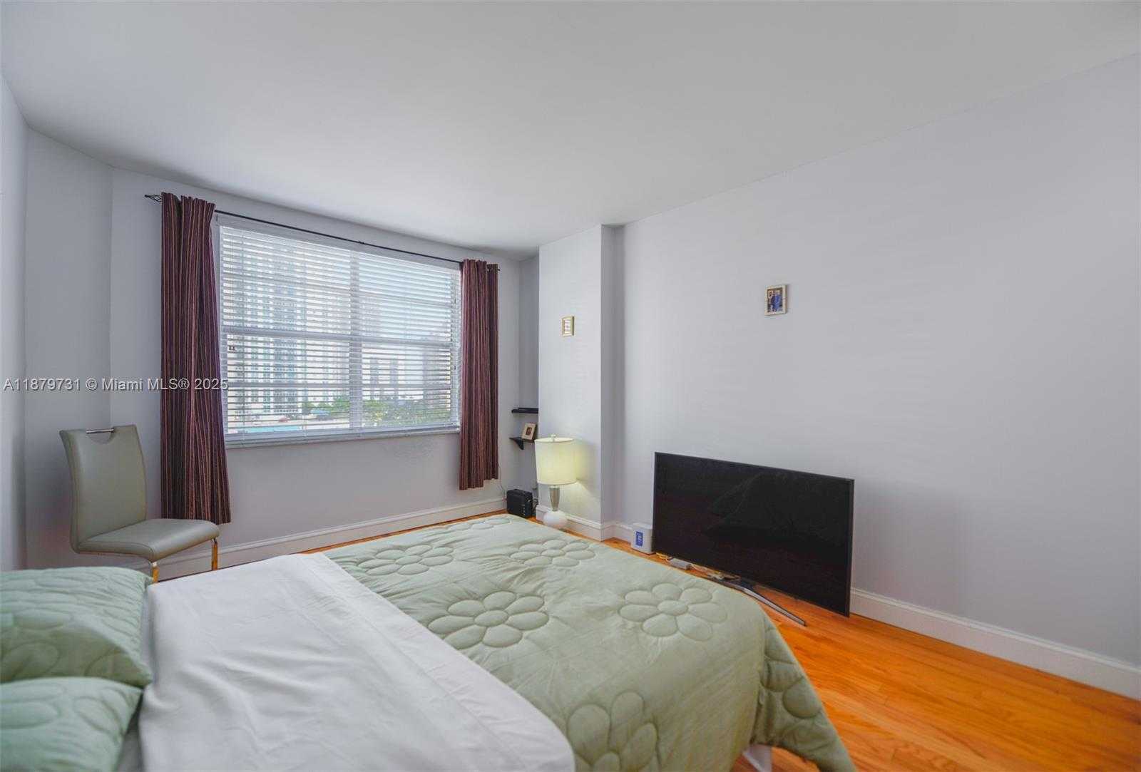 Small Image of 1985 SOUTH OCEAN DR #6F, Hallandale Beach Number 19