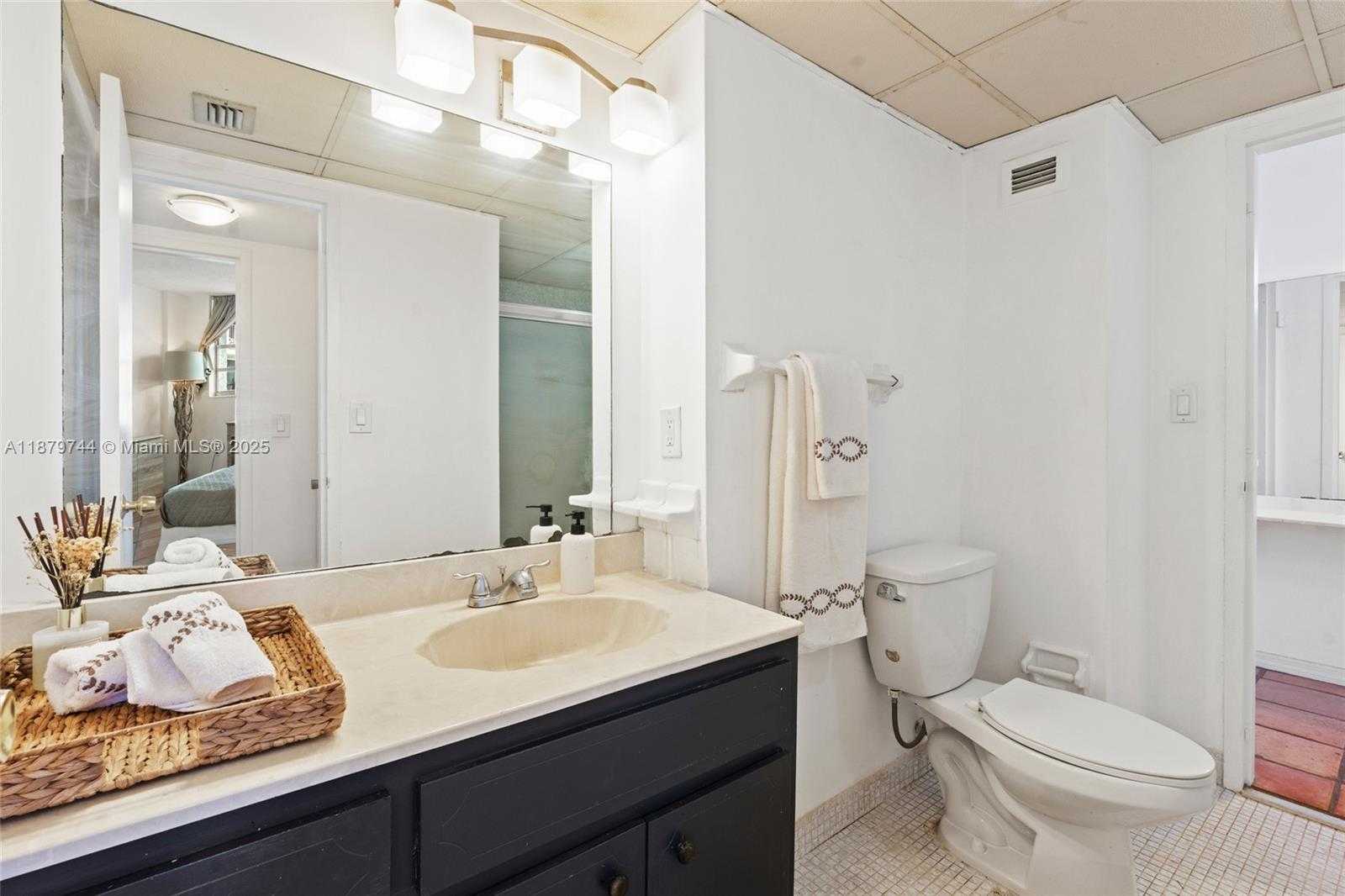 Small Image of 800 WEST AVE #831, Miami Beach Number 14