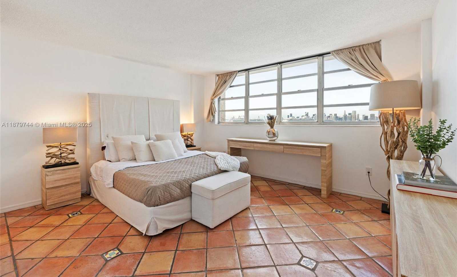 Small Image of 800 WEST AVE #831, Miami Beach Number 5