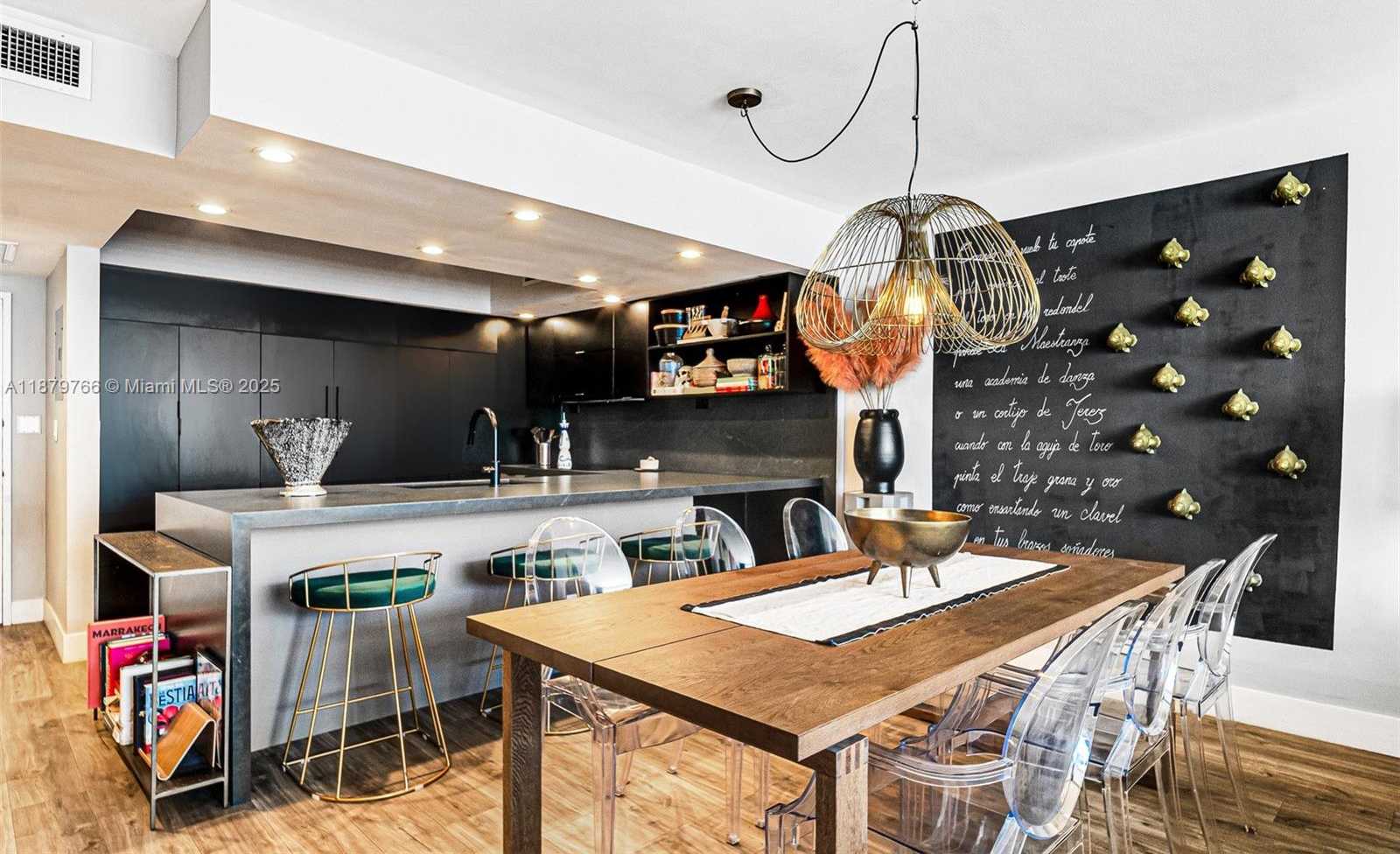 Small Image of 5600 COLLINS AVE #12E, Miami Beach Number 11
