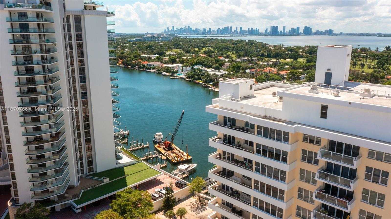 Small Image of 5600 COLLINS AVE #12E, Miami Beach Number 18