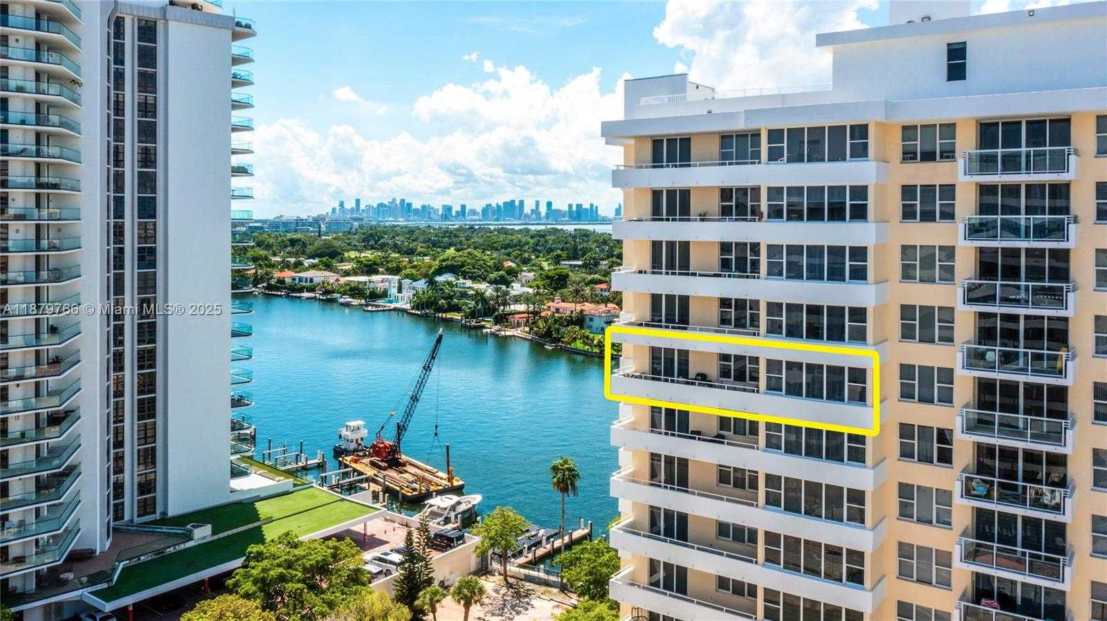 Small Image of 5600 COLLINS AVE #12E, Miami Beach Number 20