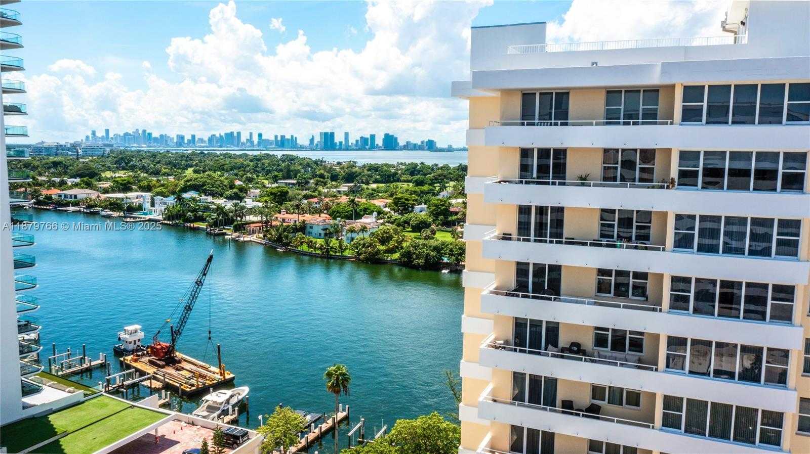 Small Image of 5600 COLLINS AVE #12E, Miami Beach Number 21