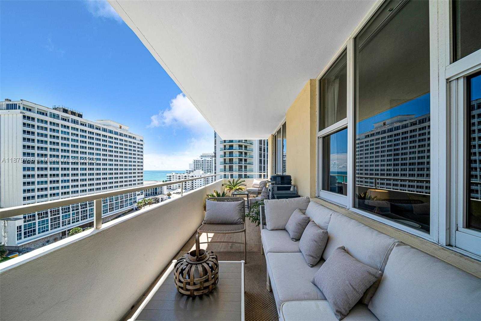 Small Image of 5600 COLLINS AVE #12E, Miami Beach Number 26