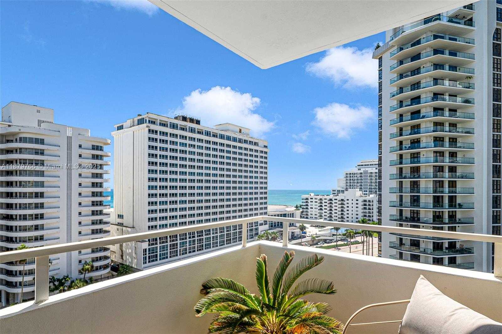Small Image of 5600 COLLINS AVE #12E, Miami Beach Number 27