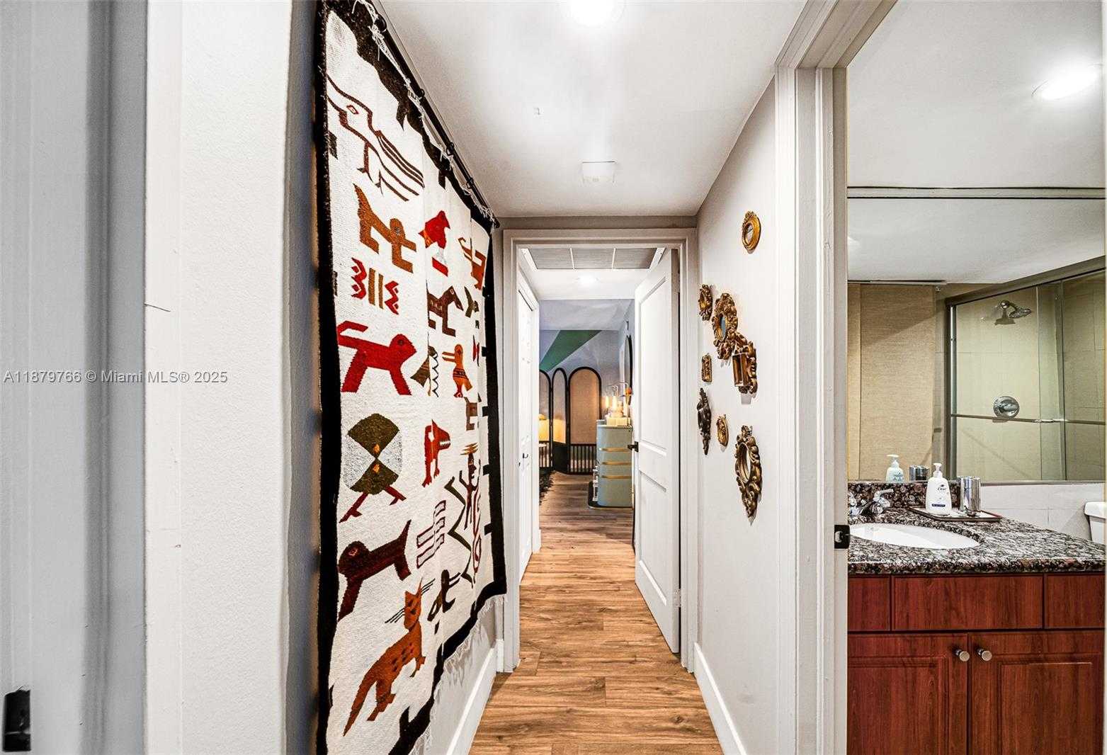 Small Image of 5600 COLLINS AVE #12E, Miami Beach Number 53