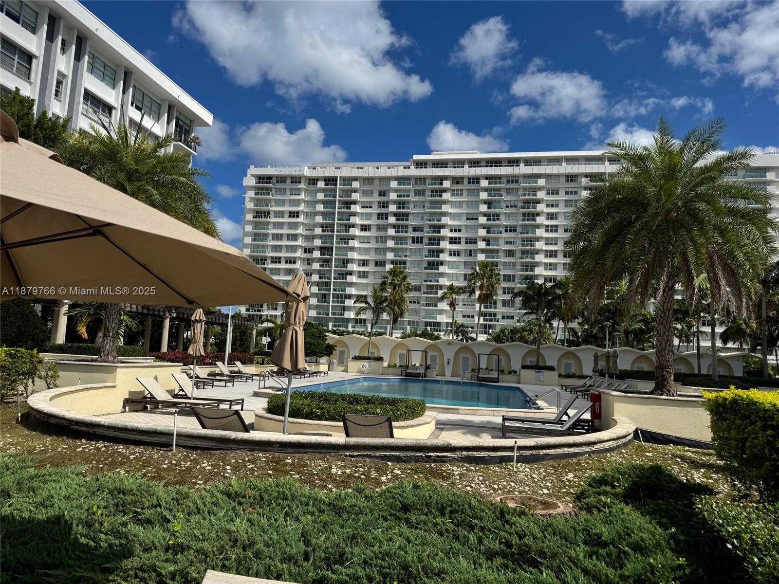 Small Image of 5600 COLLINS AVE #12E, Miami Beach Number 65