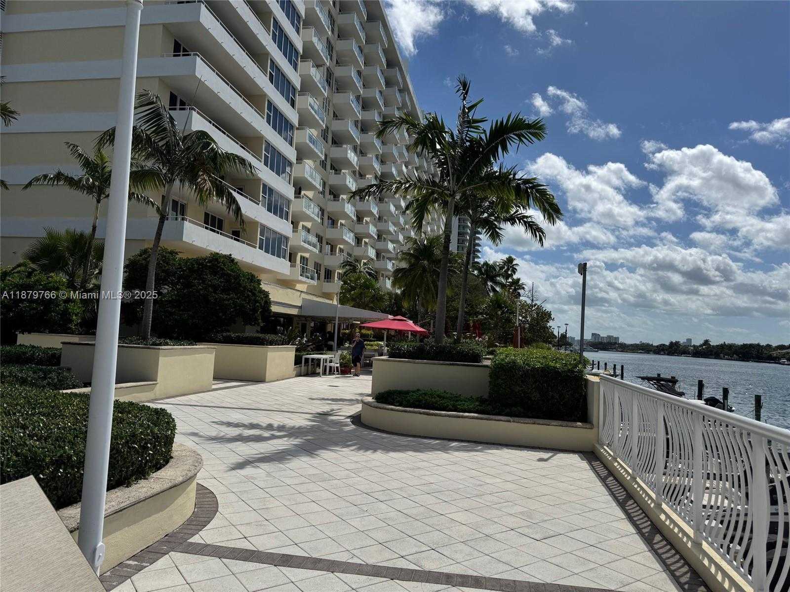 Small Image of 5600 COLLINS AVE #12E, Miami Beach Number 68