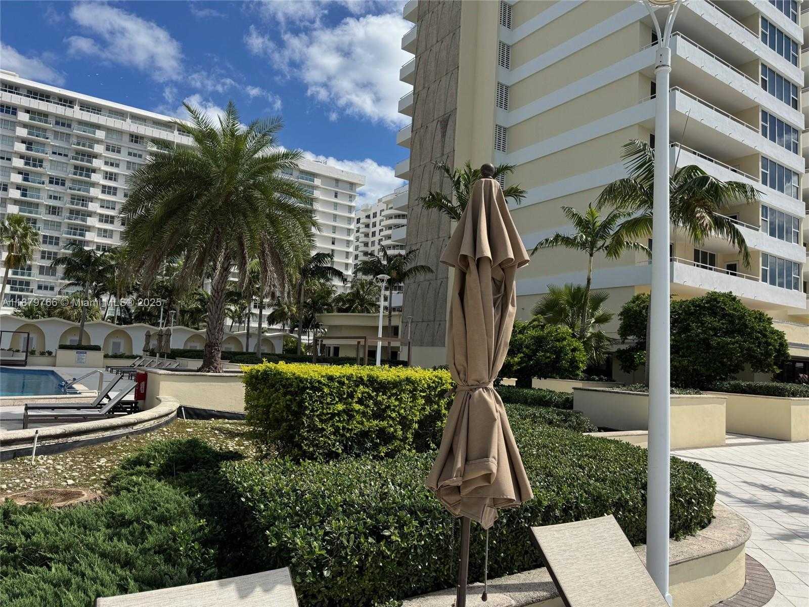 Small Image of 5600 COLLINS AVE #12E, Miami Beach Number 69