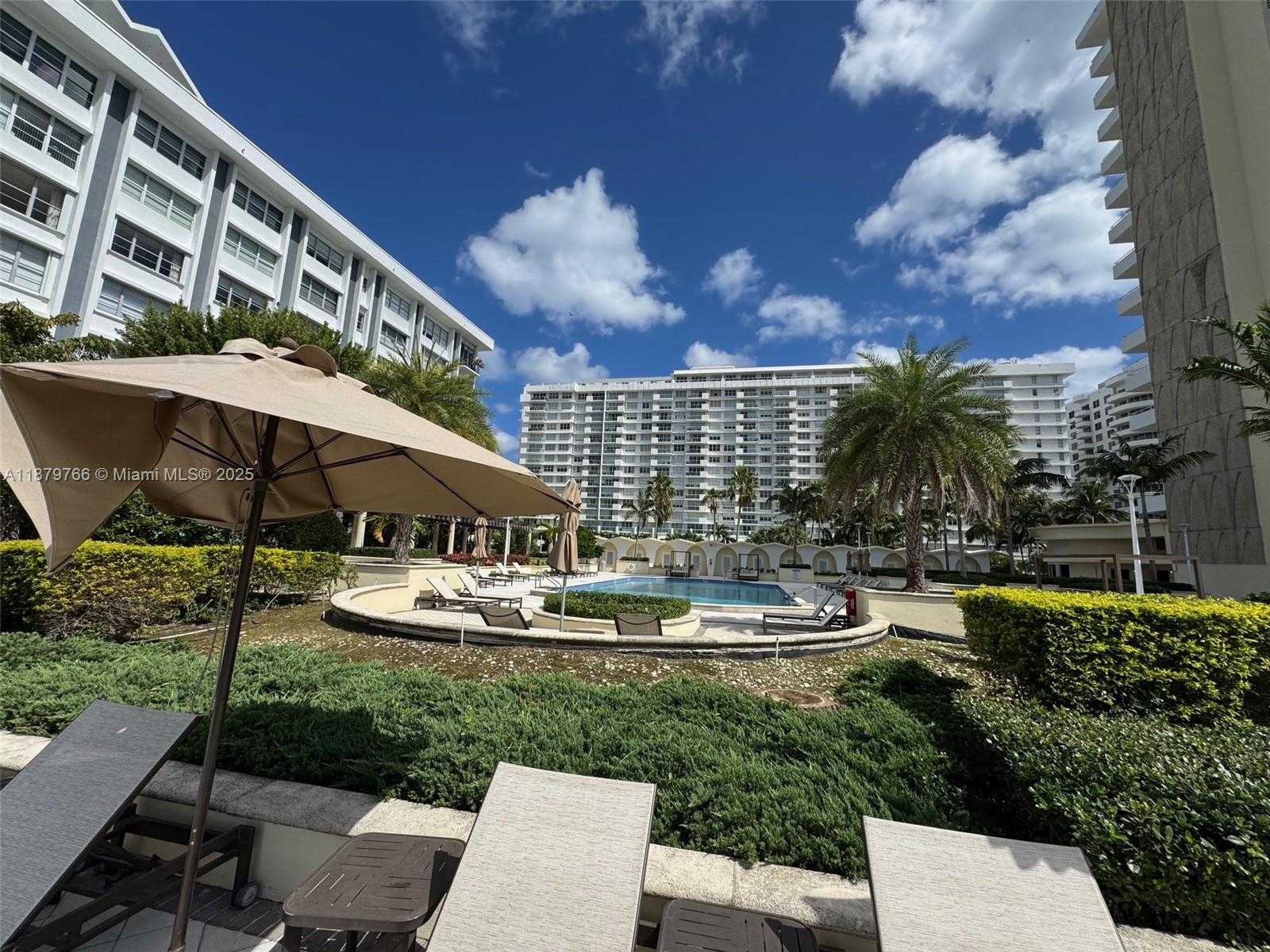 Small Image of 5600 COLLINS AVE #12E, Miami Beach Number 70