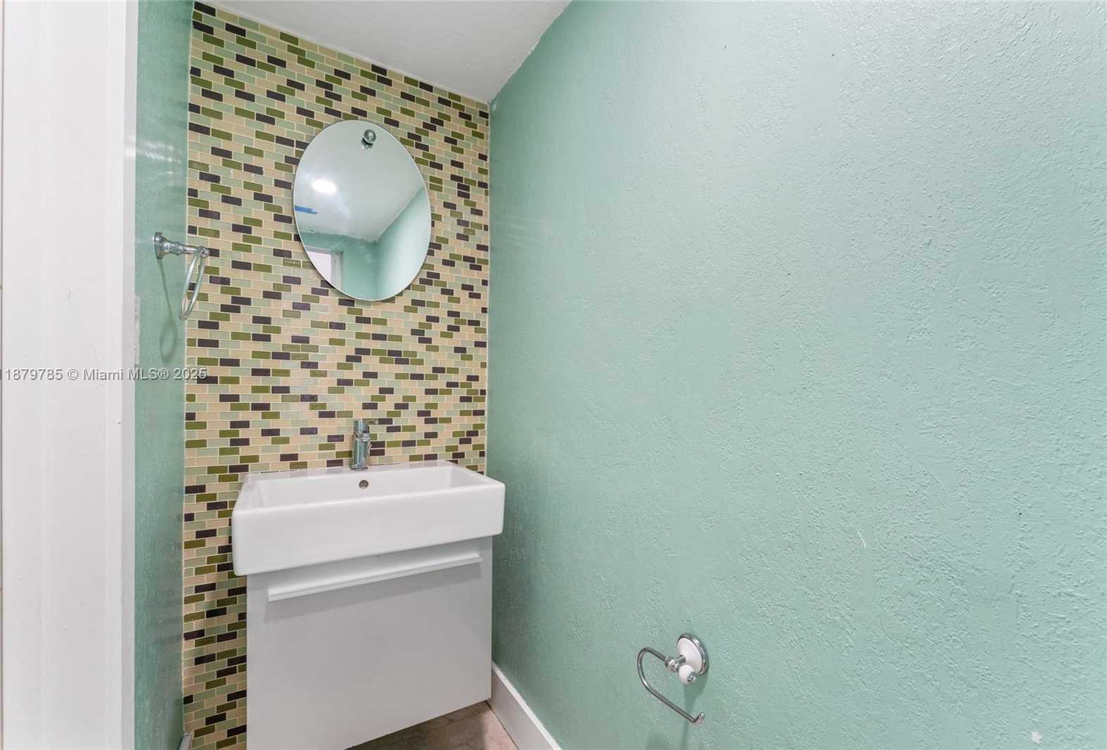 Small Image of 7380 BIG CYPRESS DR, Miami Lakes Number 16