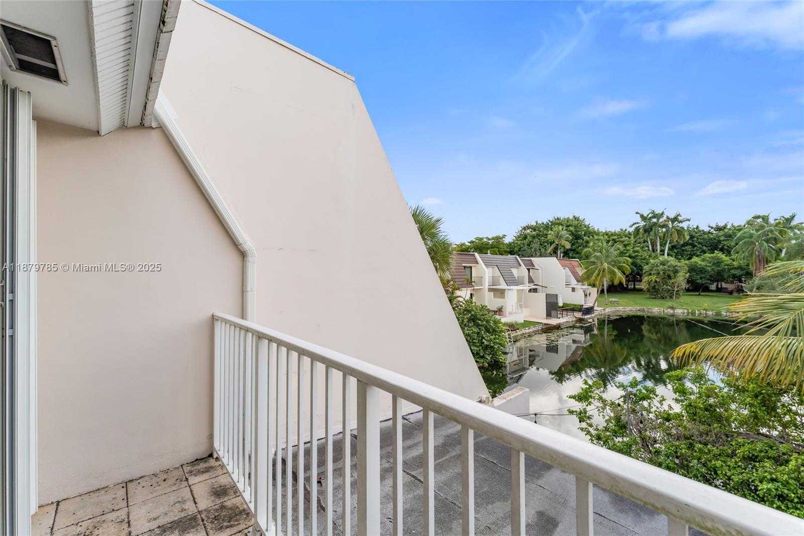Small Image of 7380 BIG CYPRESS DR, Miami Lakes Number 17
