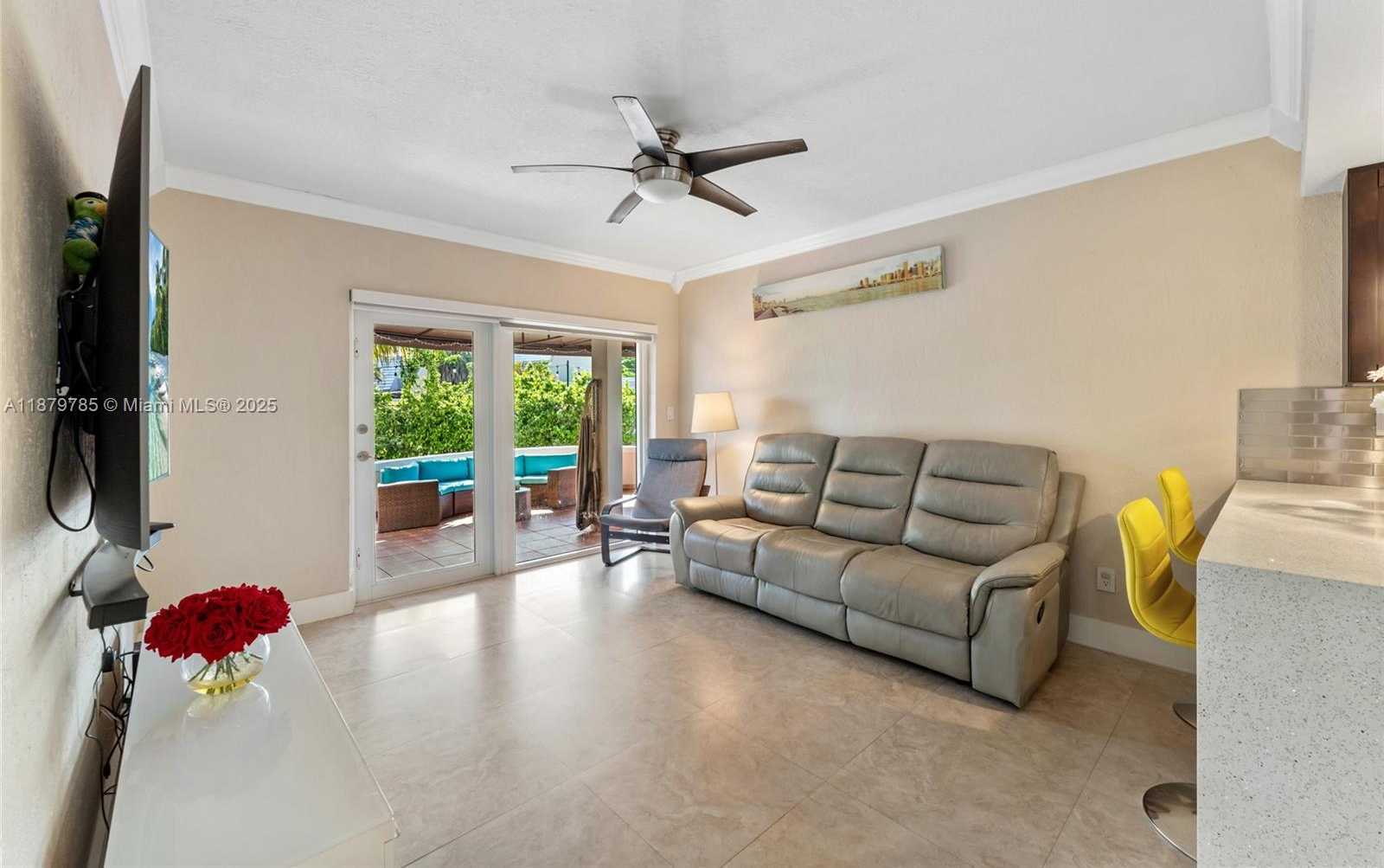 Small Image of 7380 BIG CYPRESS DR, Miami Lakes Number 4