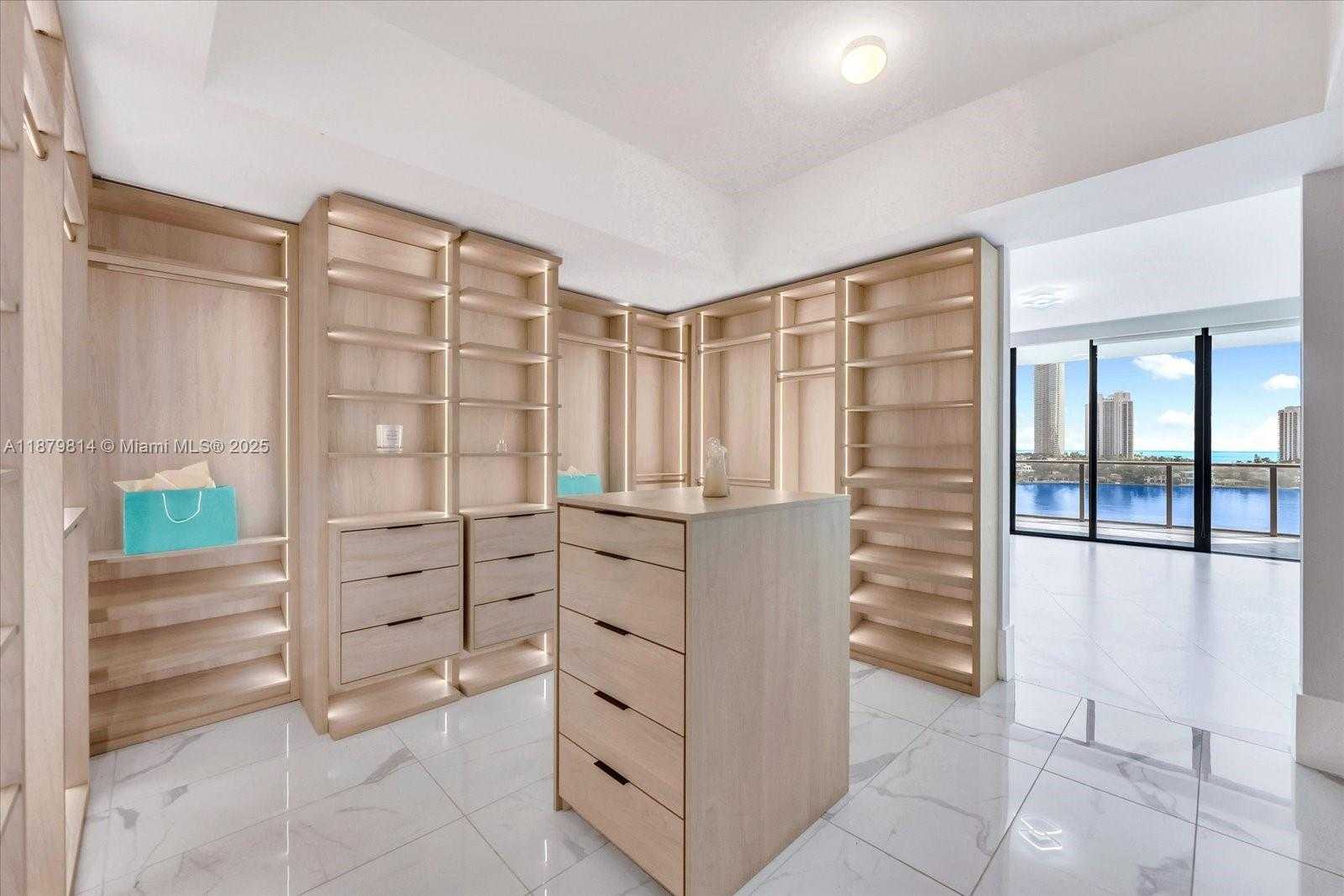 Small Image of 5500 Island Estates Dr, Aventura, FL 33160, USA Number 14