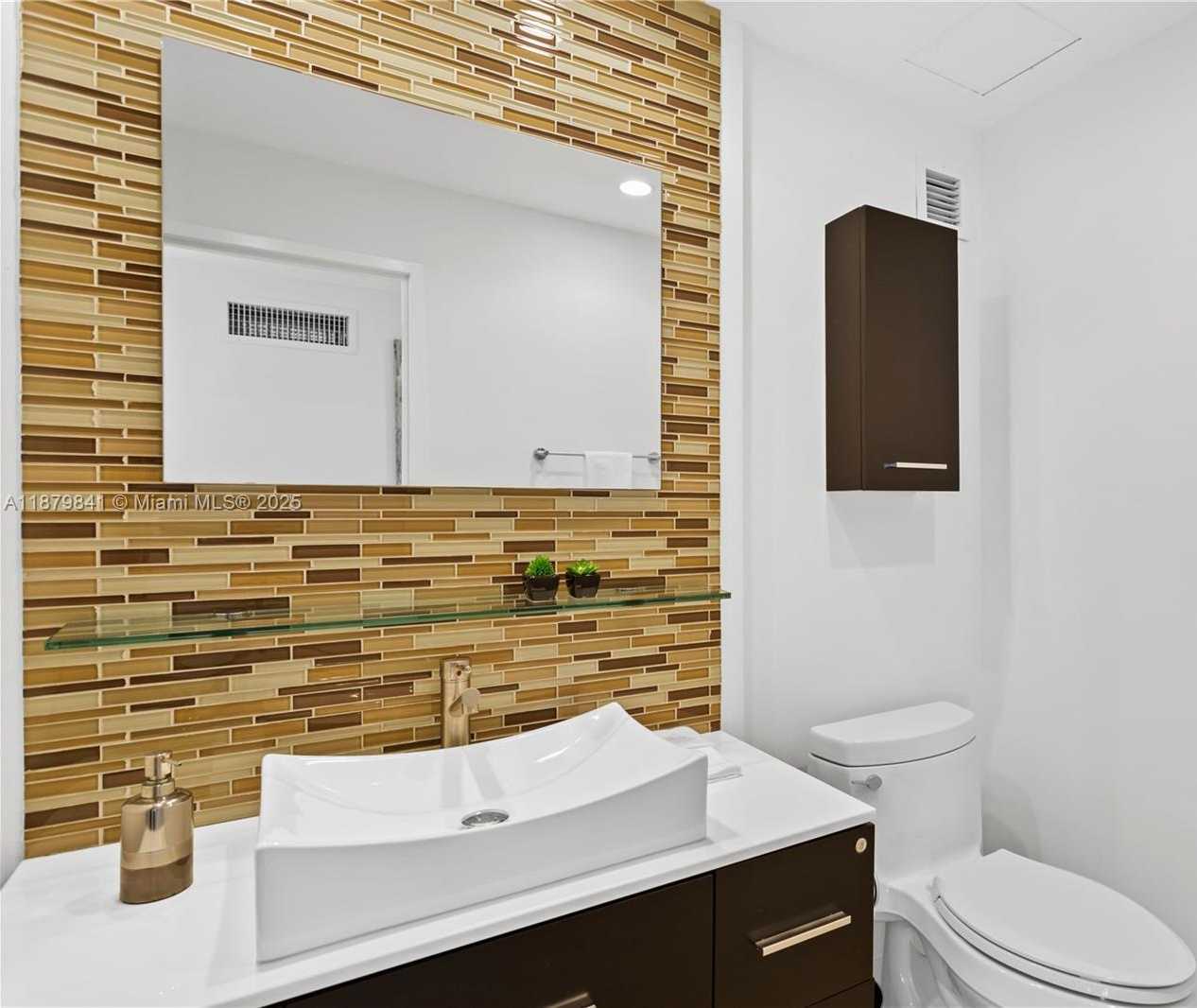 Small Image of 9100 WEST BAY HARBOR DR #11A, Bay Harbor Islands Number 12