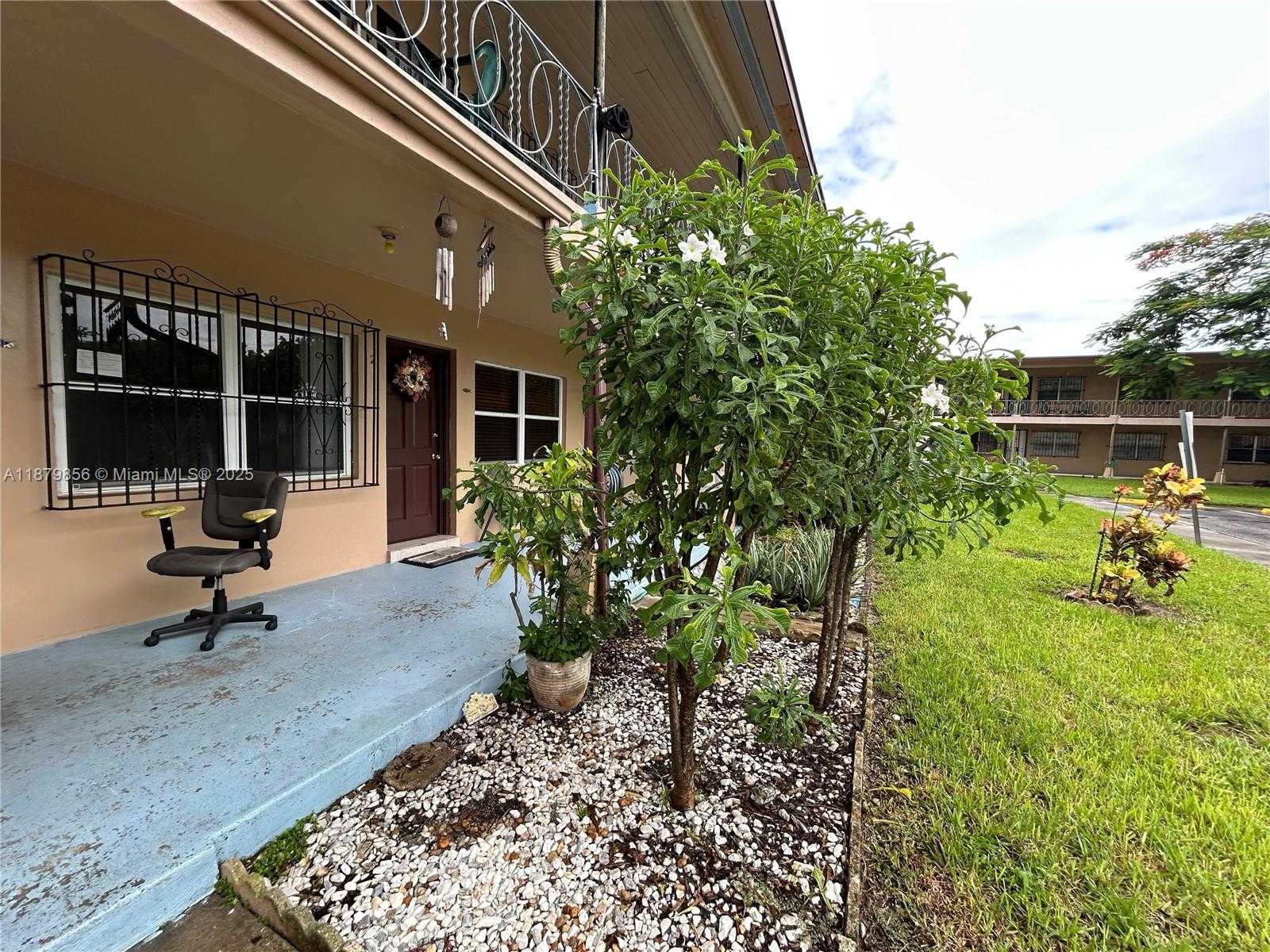 Small Image of 283 EAST 4TH AVE #2, Hialeah Number 4