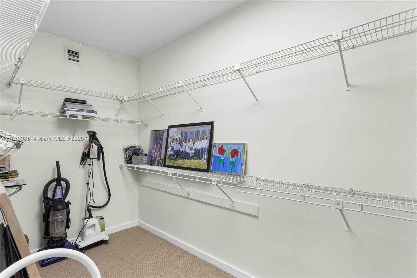 Small Image of 19500 TURNBERRY WAY #3C, Aventura Number 16