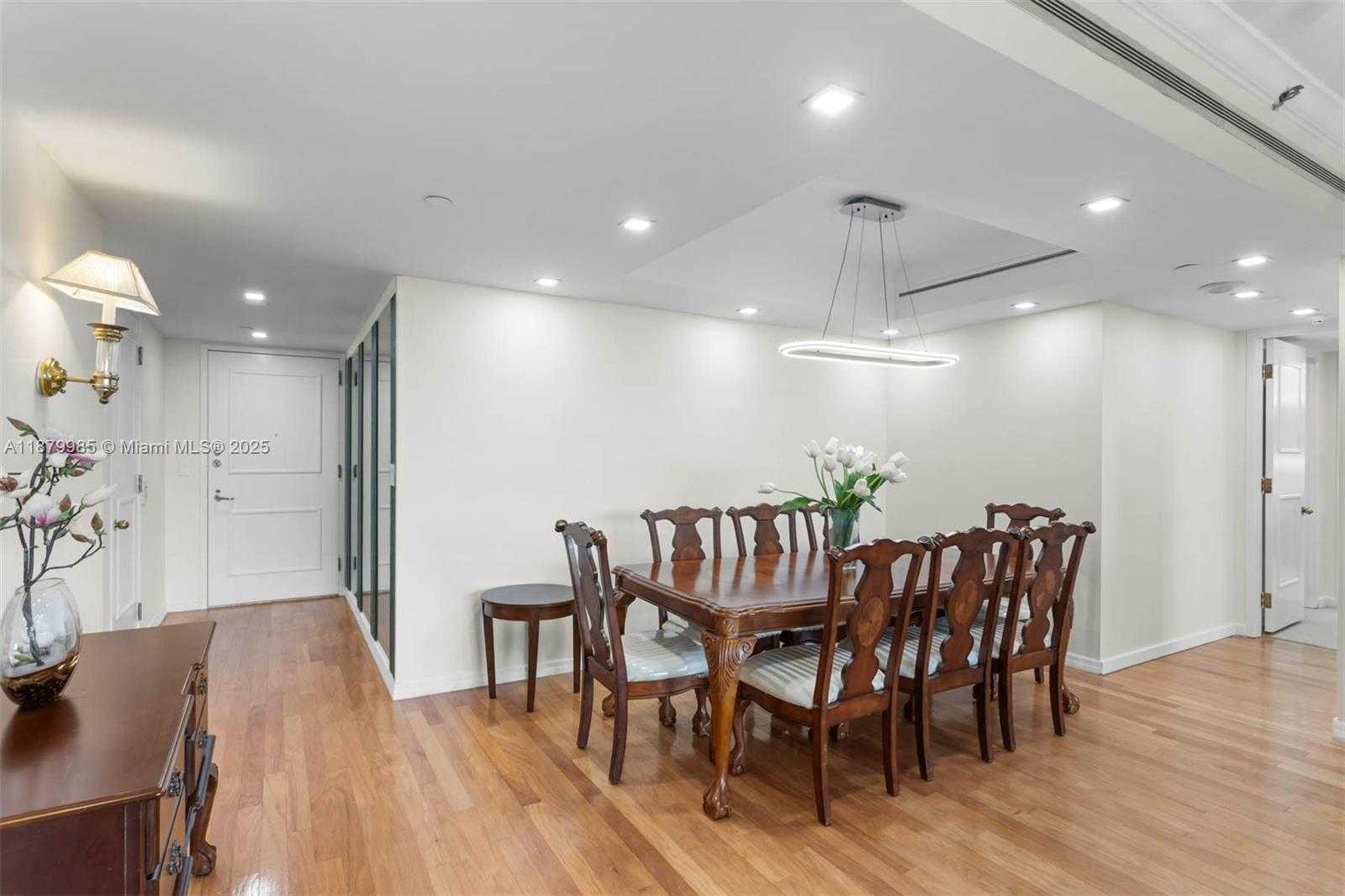 Small Image of 19500 TURNBERRY WAY #3C, Aventura Number 4
