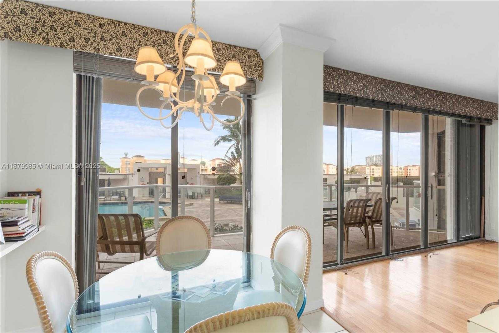 Small Image of 19500 TURNBERRY WAY #3C, Aventura Number 9