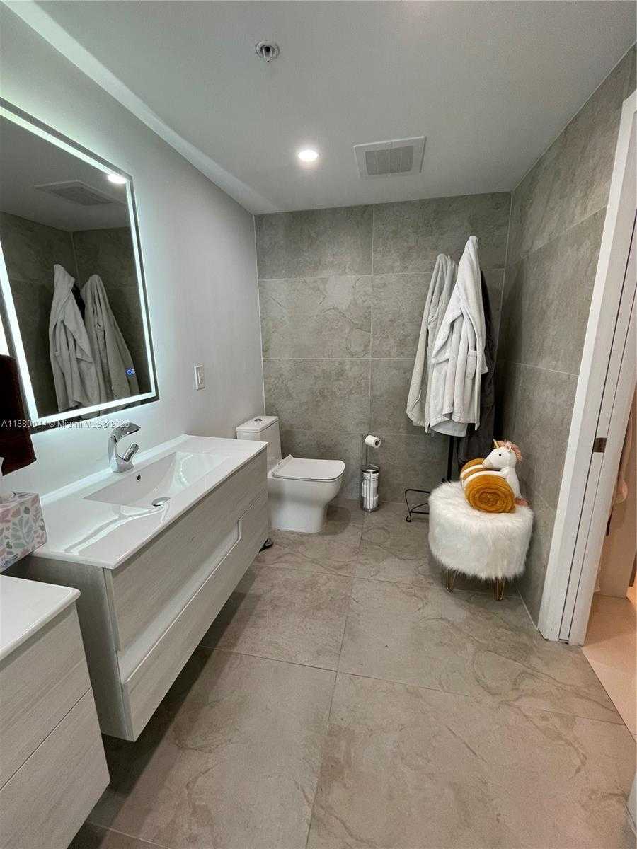 Small Image of 92 SOUTH WEST 3RD ST #1602, Miami Number 15