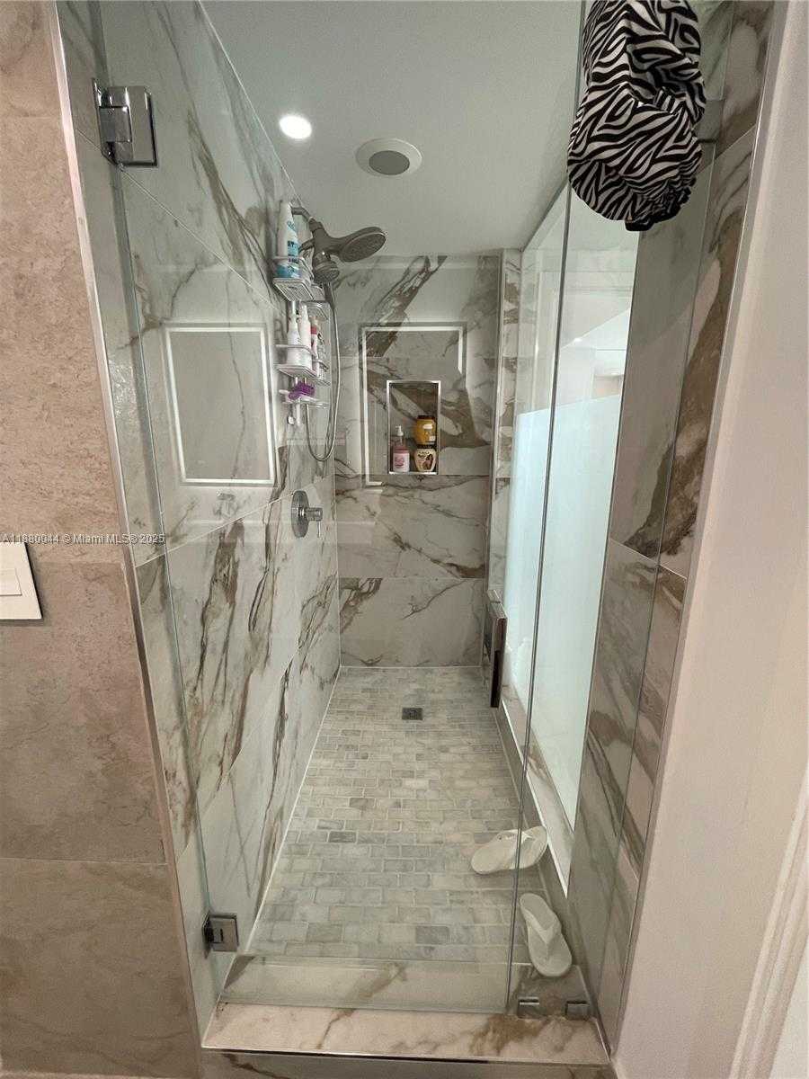 Small Image of 92 SOUTH WEST 3RD ST #1602, Miami Number 18