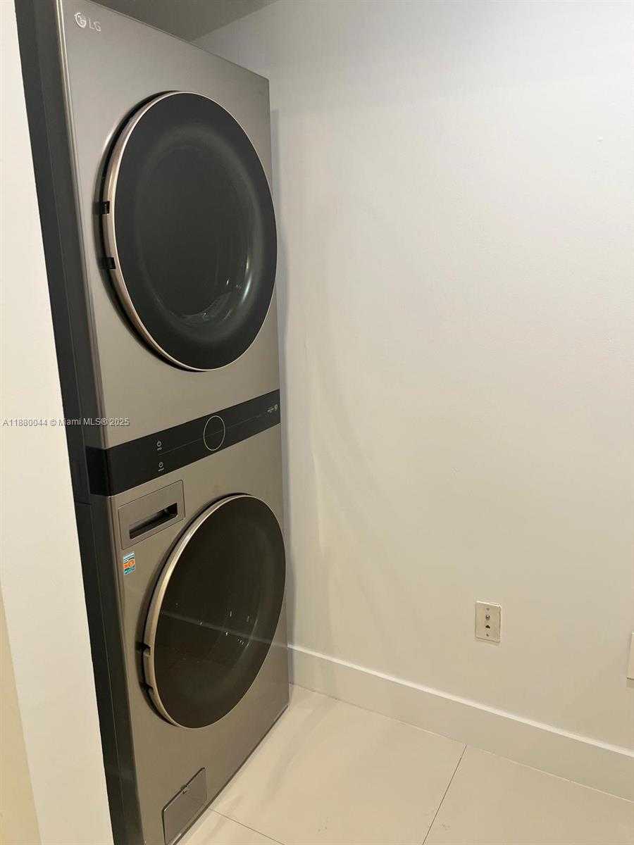 Small Image of 92 SOUTH WEST 3RD ST #1602, Miami Number 6