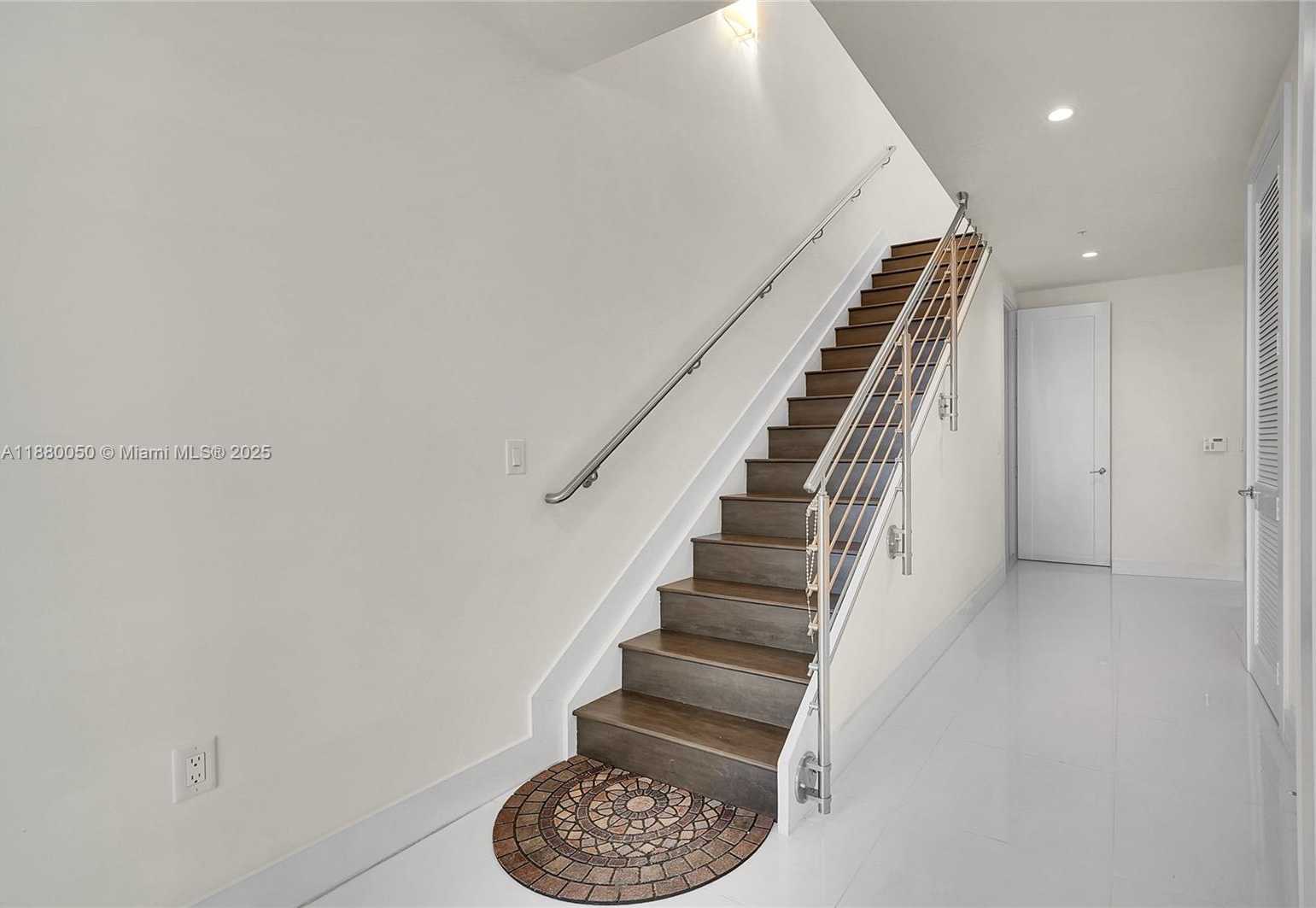 Small Image of 6640 NORTH WEST 105TH PL, Doral Number 10