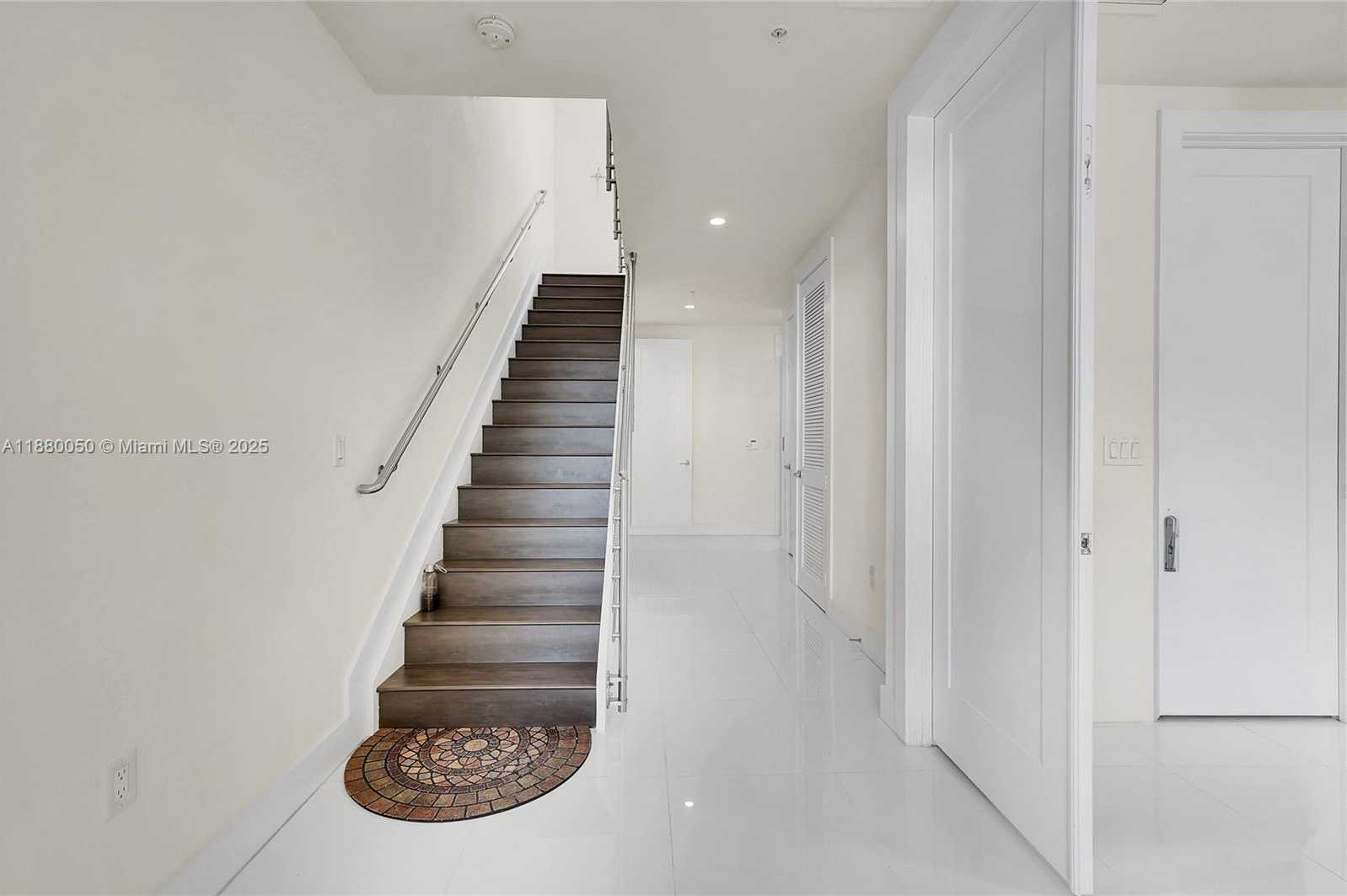 Small Image of 6640 NORTH WEST 105TH PL, Doral Number 11